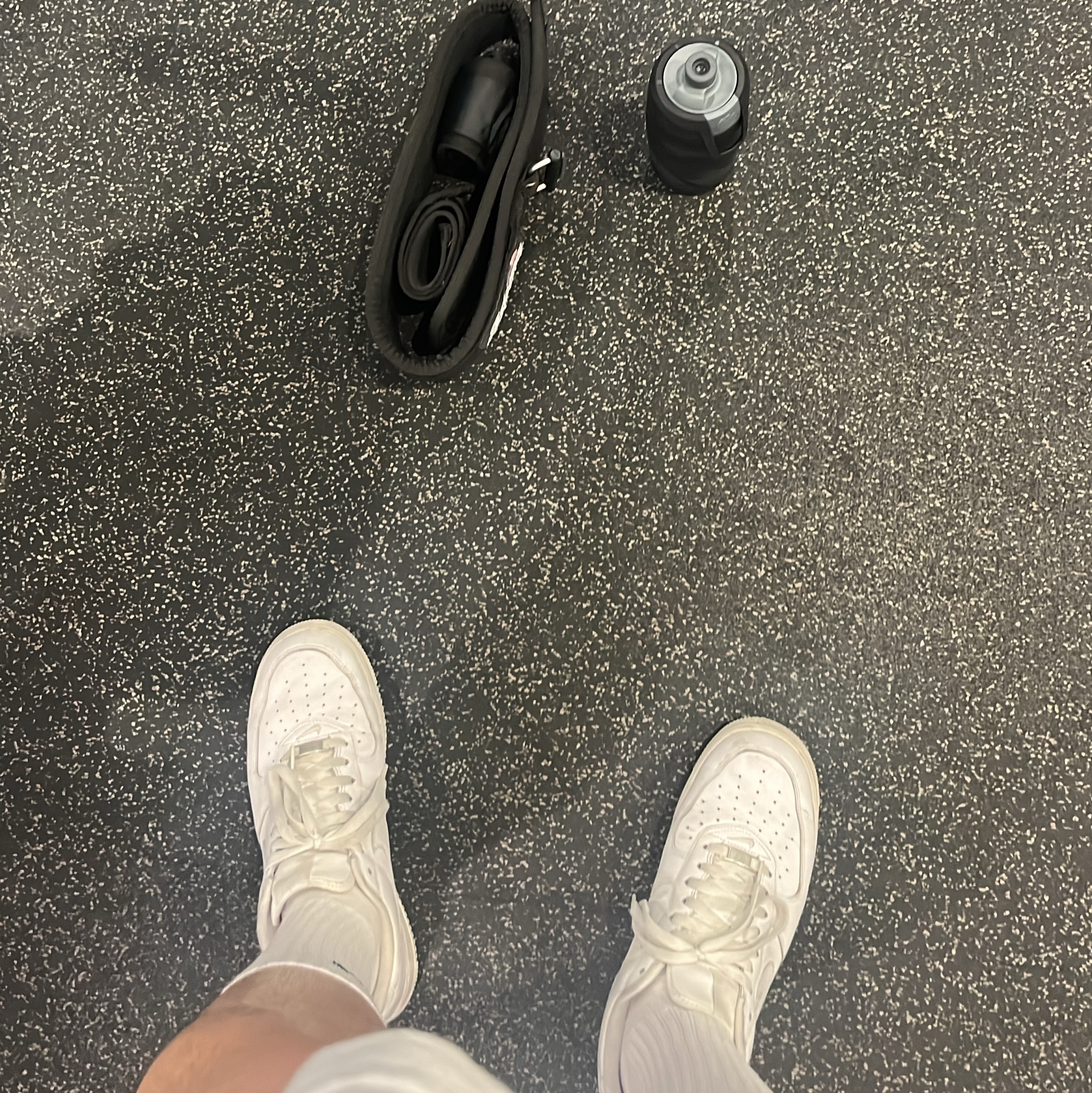 Nike x Supreme Air Force 1 Low White 착용 스타일