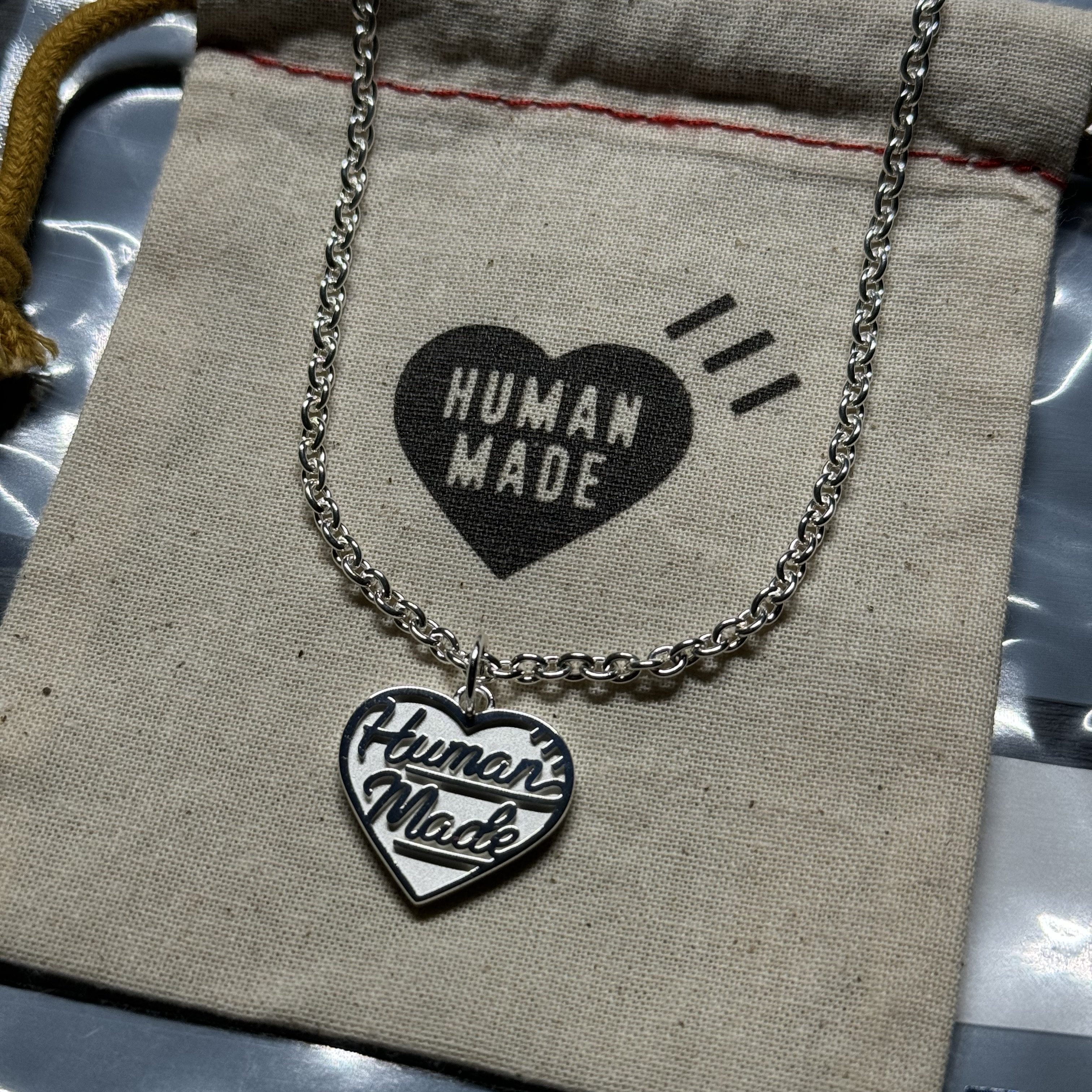 Human Made Heart Silver Necklace Silver 착용 스타일