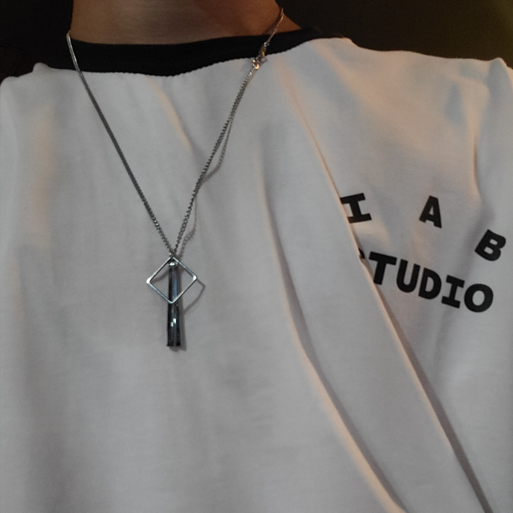 IAB Studio Established T-Shirt White Black 착용 스타일
