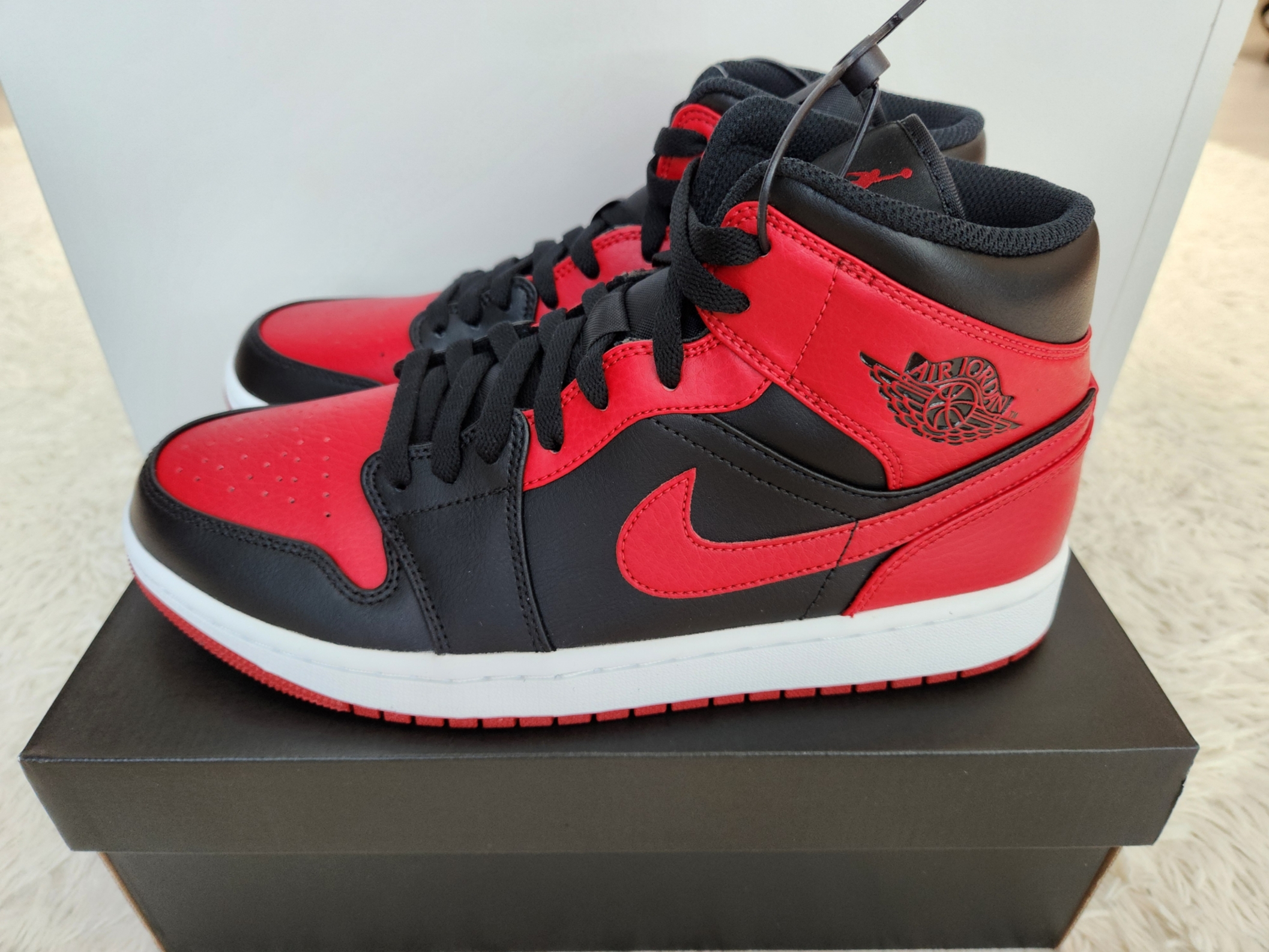 Jordan 1 Mid Bred Banned 2020 착용 스타일