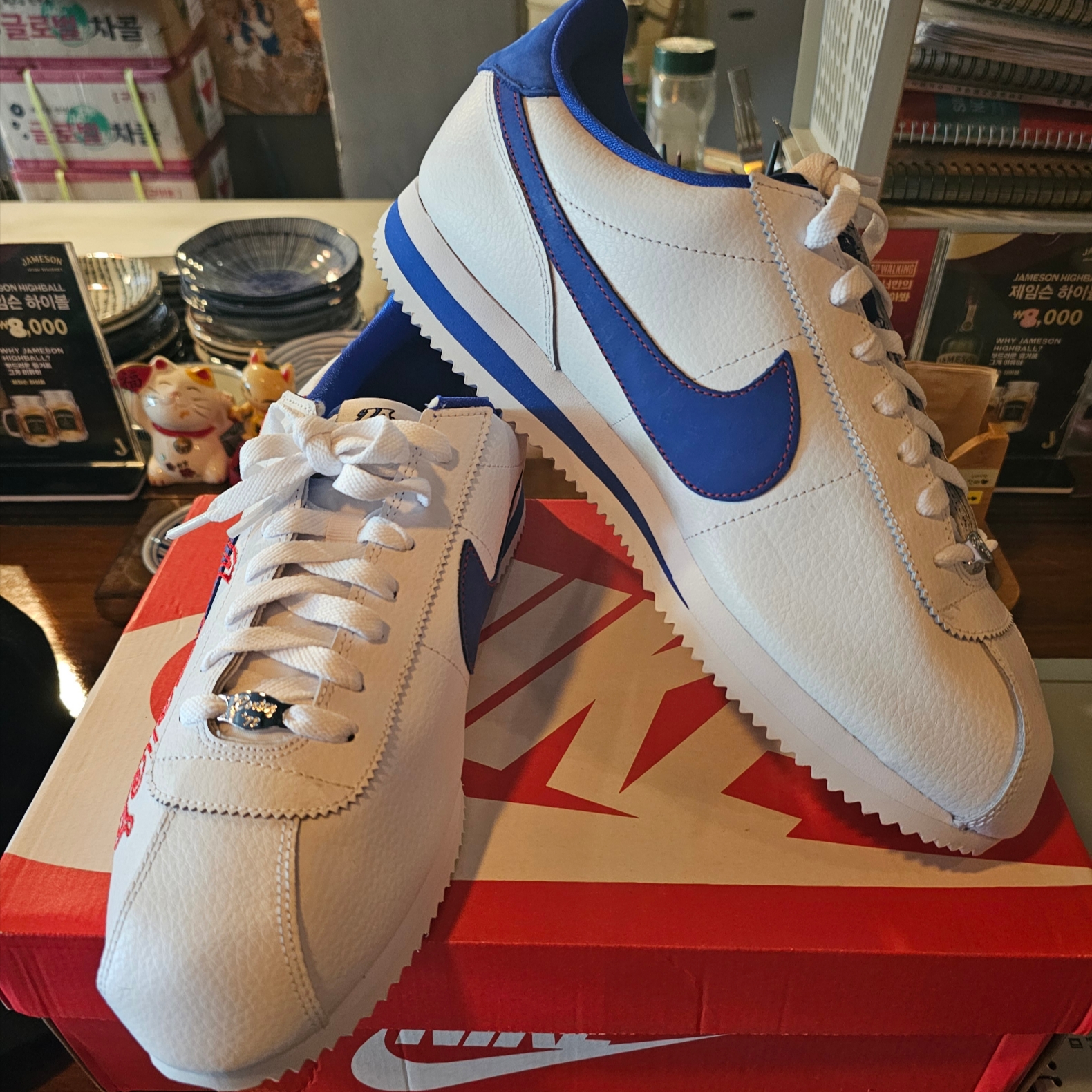 Nike Cortez Basic Leather Los Angeles 착용 스타일 - 4