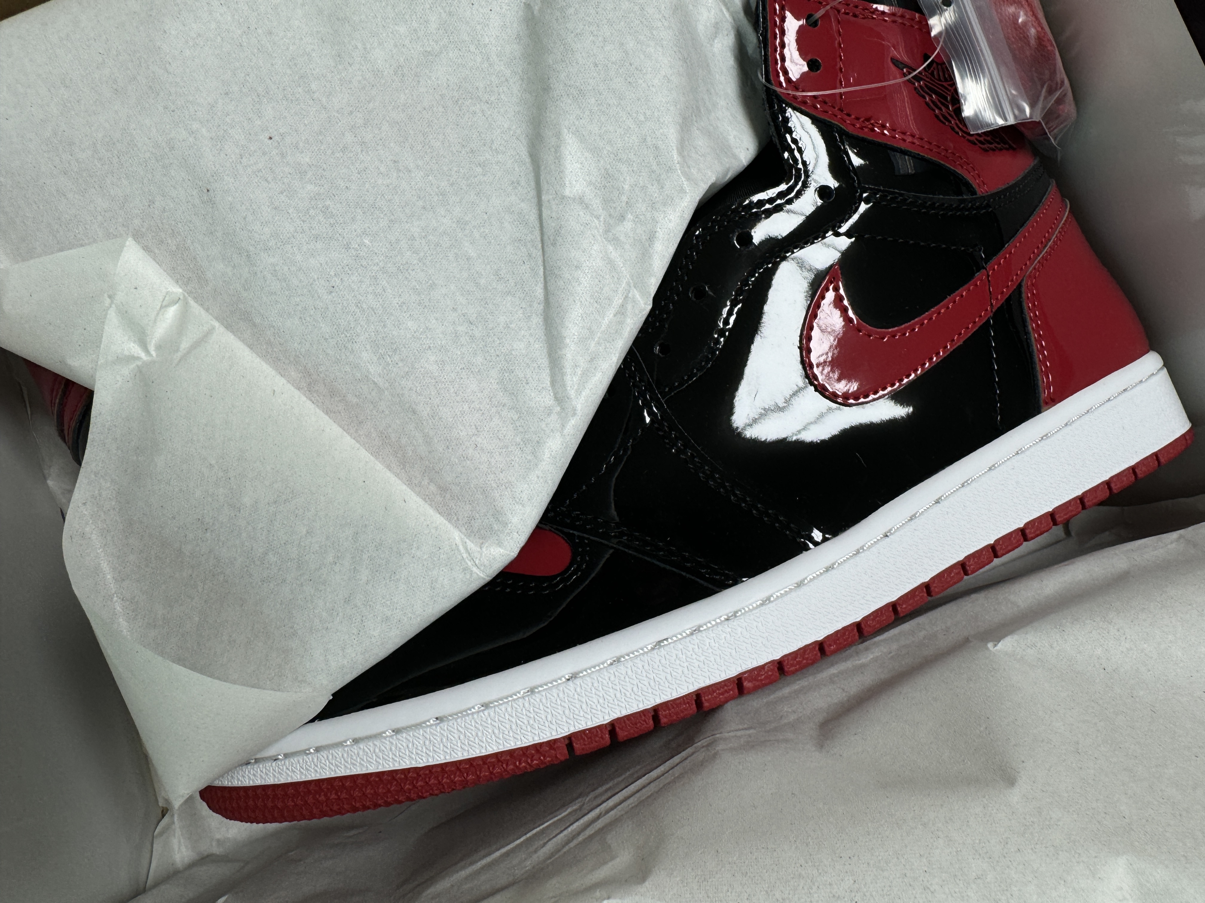 Jordan 1 Retro High OG Patent Bred 착용 스타일