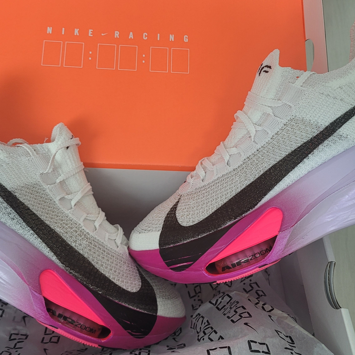 Nike Air Zoom Alphafly Next% 3 Hyper Pink 착용 스타일 - 1