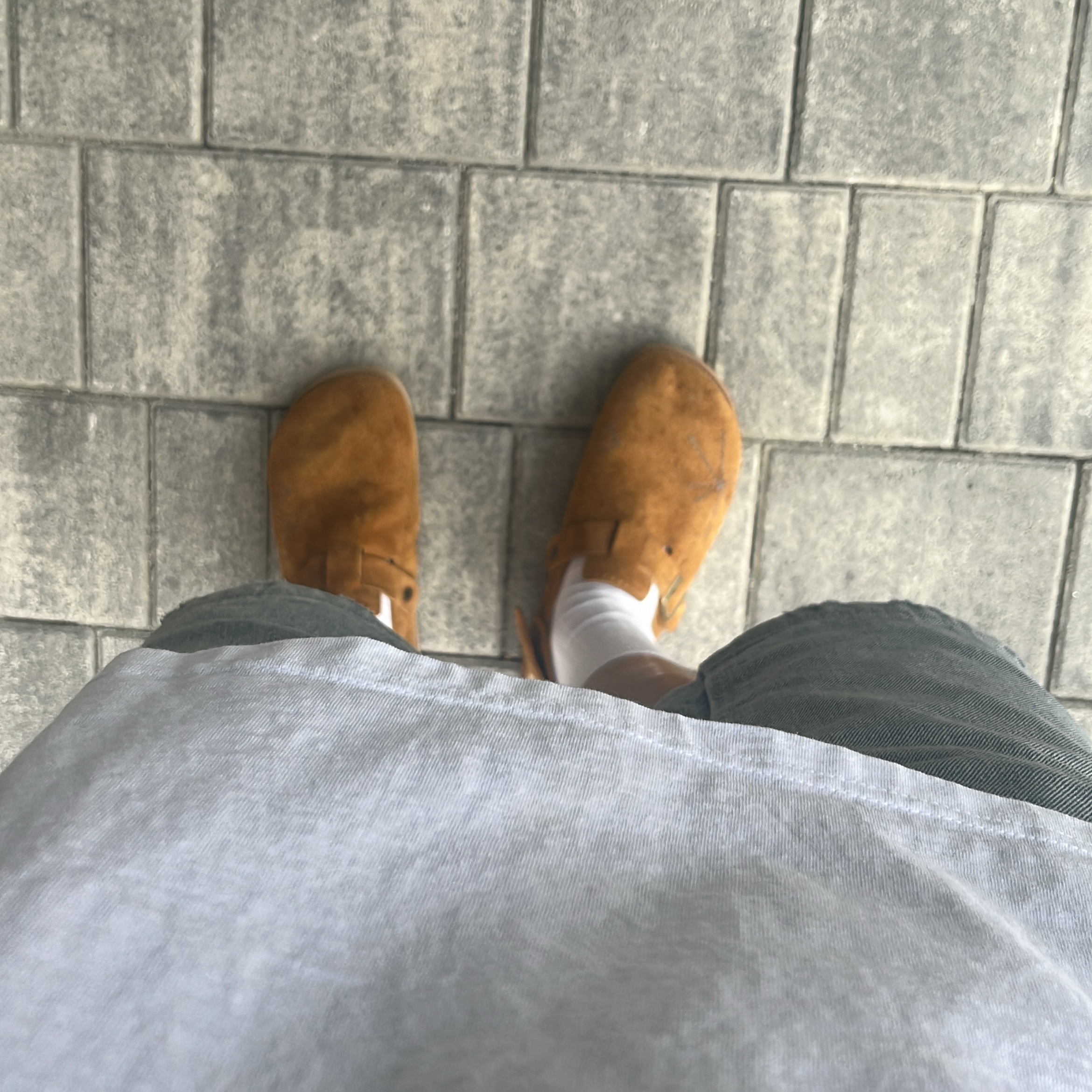 [프리오더] Polyteru Sliders Shoes Camel 착용 스타일