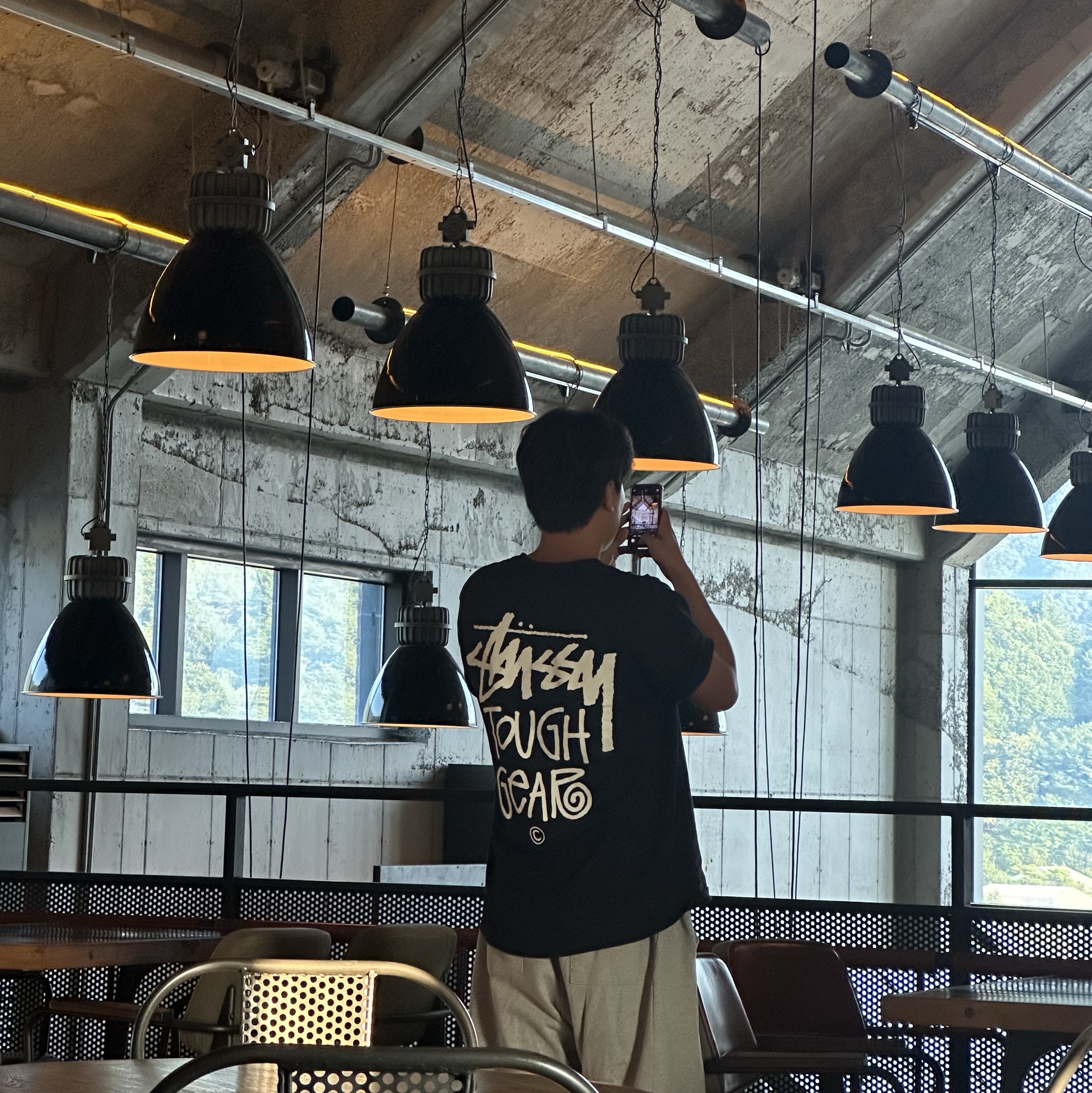 Stussy Tough Gear T-Shirt Black 착용 스타일 - 1