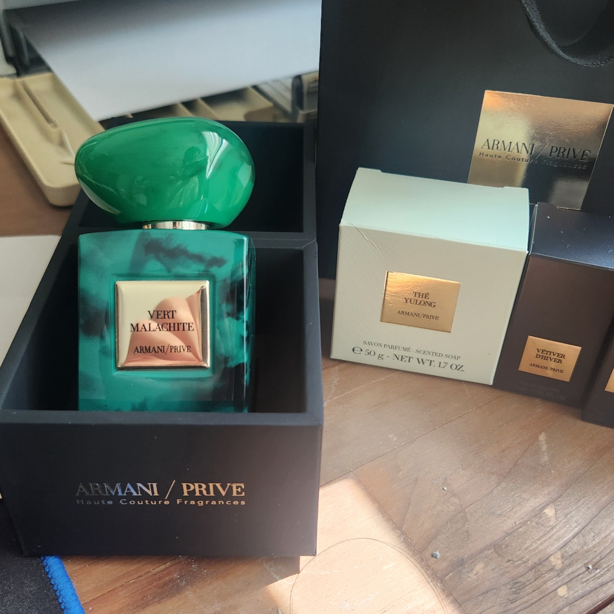 Giorgio Armani Beauty Prive Vert Malachite Eau De Parfum 100ml 착용 스타일