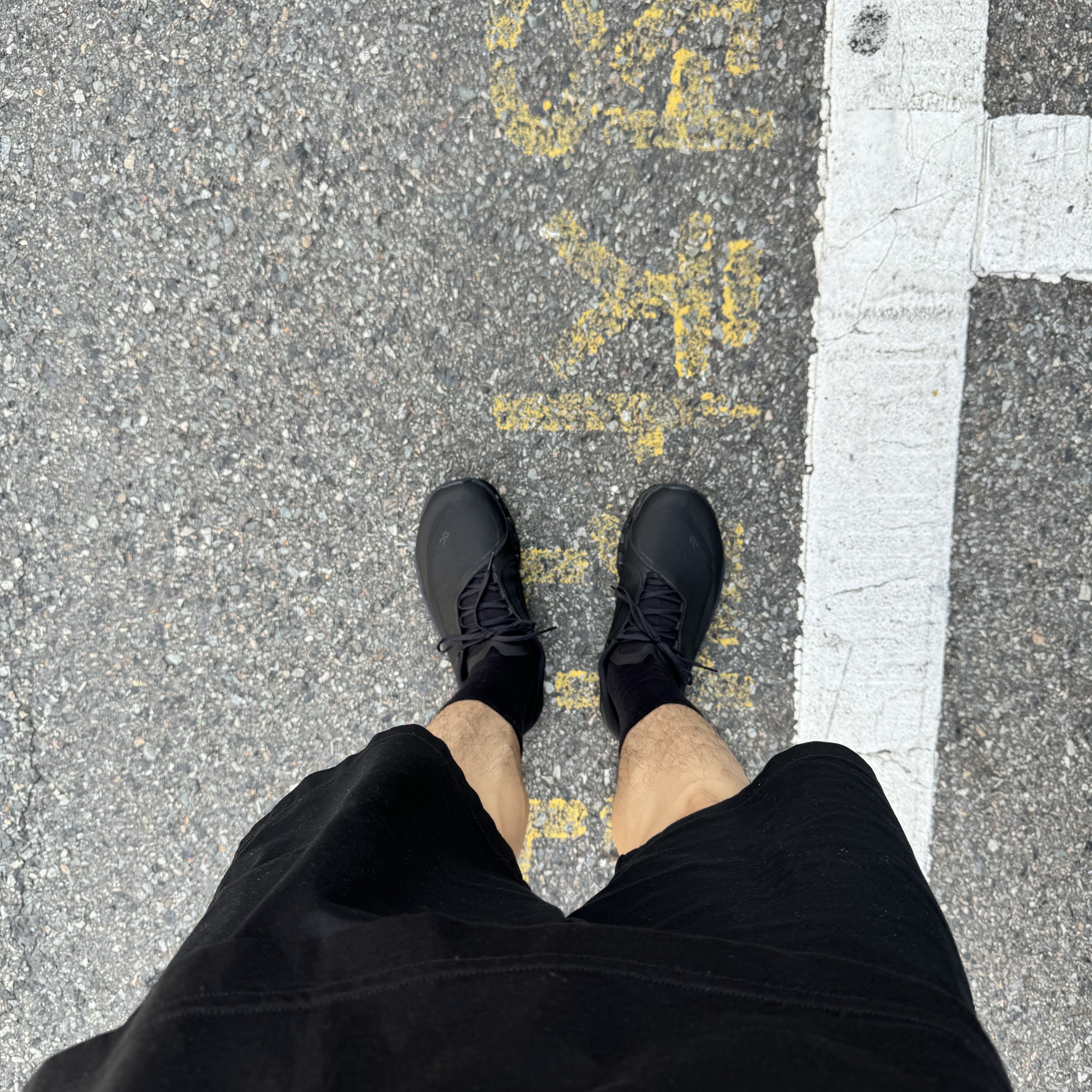 On Running x Post Archive Faction (Paf) Cloudmonster 2 Black Magnet 착용 스타일 - 2