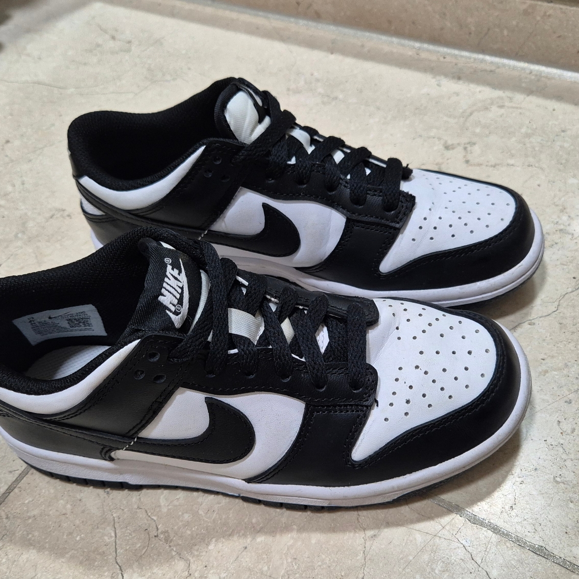 (GS) Nike Dunk Low Black 착용 스타일