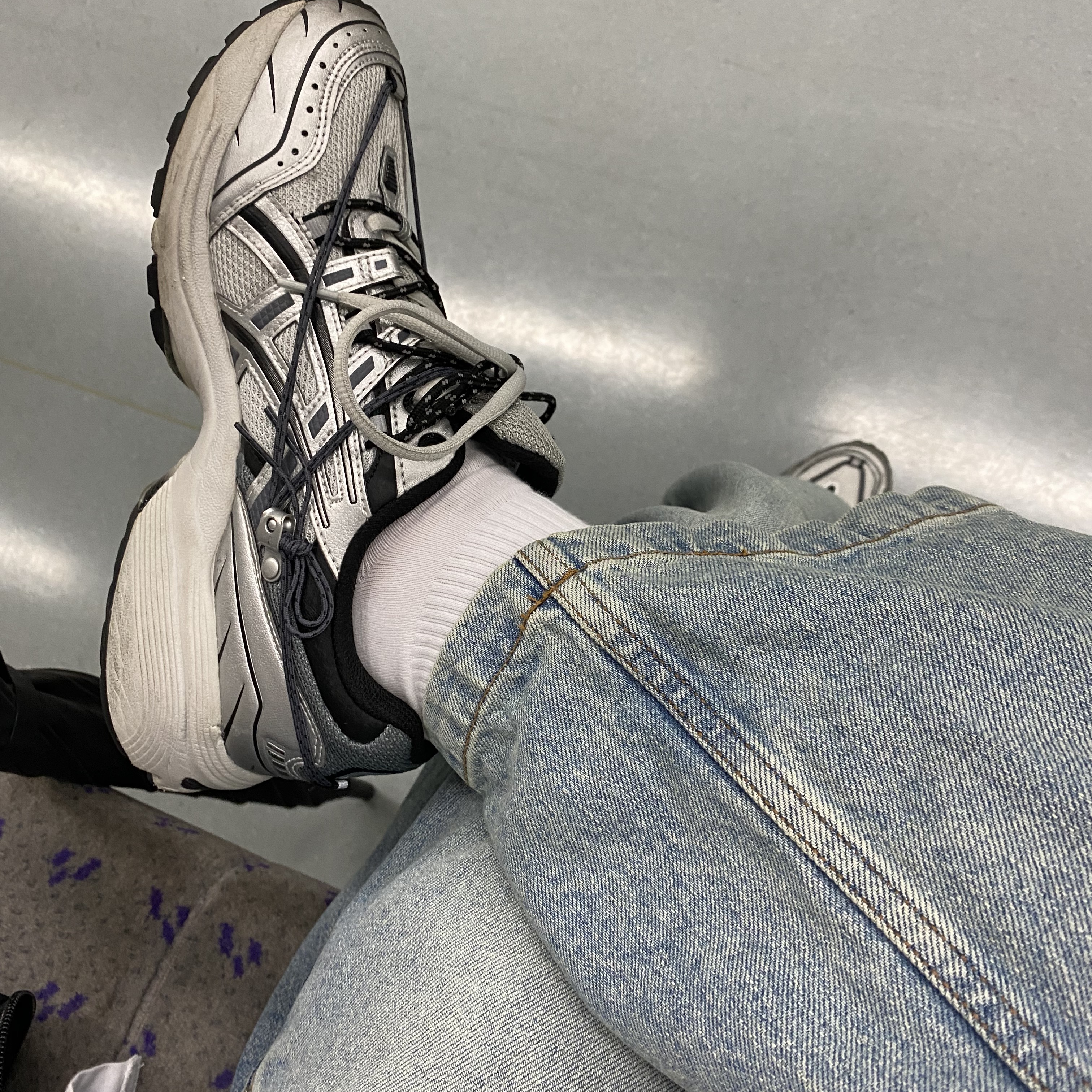 Asics x Andersson Bell Gel-1090 Glacier Grey Silver 착용 스타일 - 2