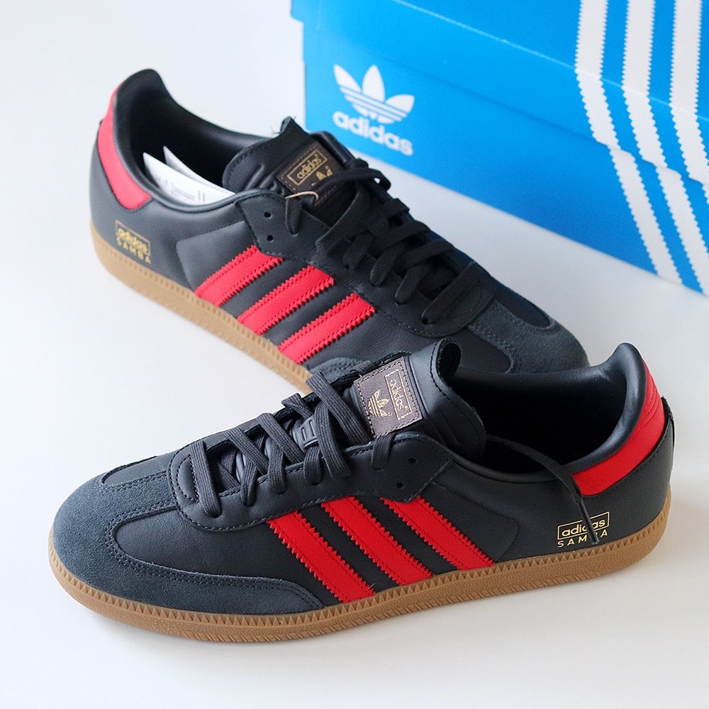Adidas Samba OG Carbon Better Scarlet 착용 스타일 - 3