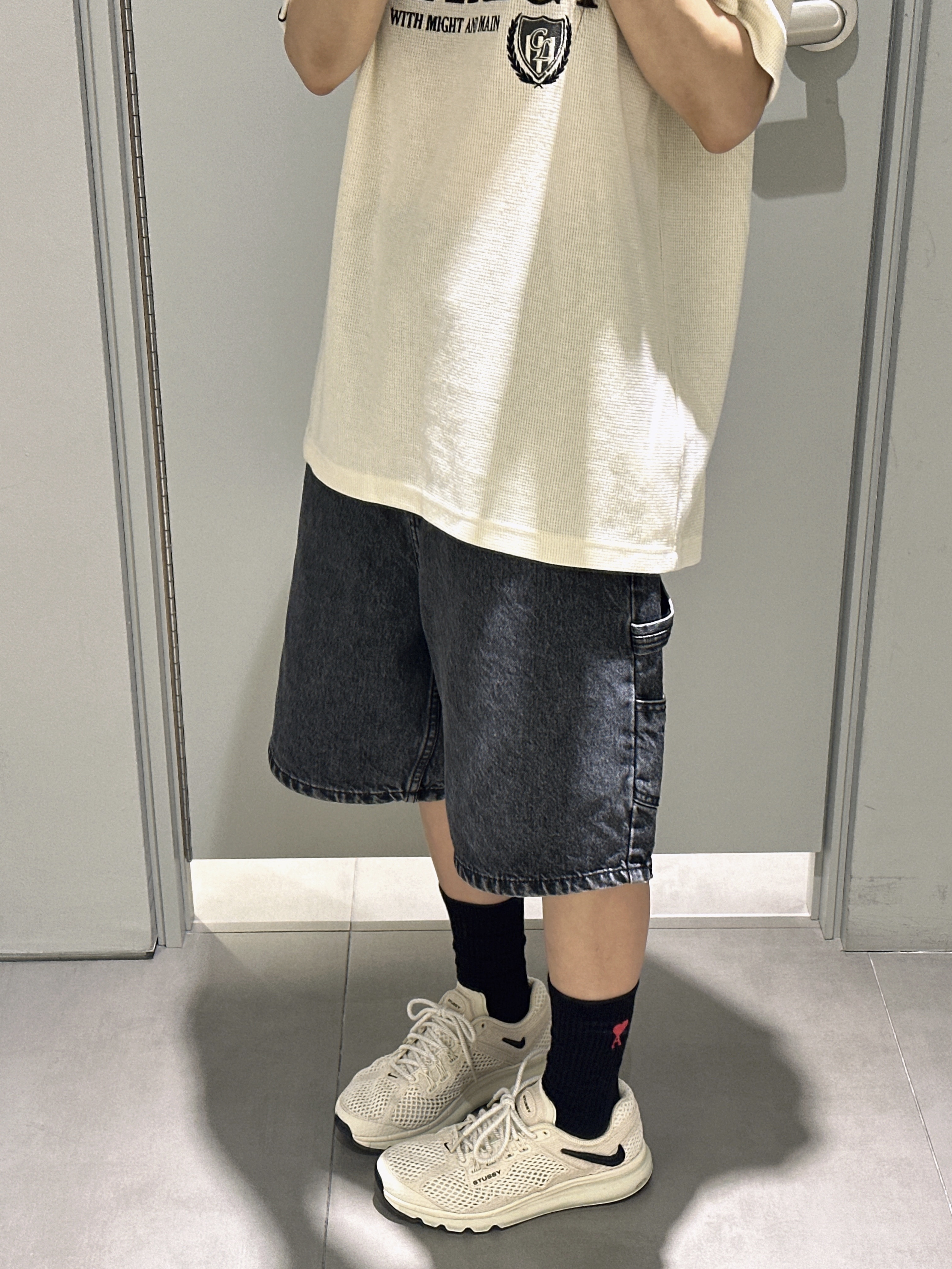 Chanel J12 Watch 33mm Quartz Black, Supreme Denim Camp Cap Black - 23SS 착용 스타일 - 3