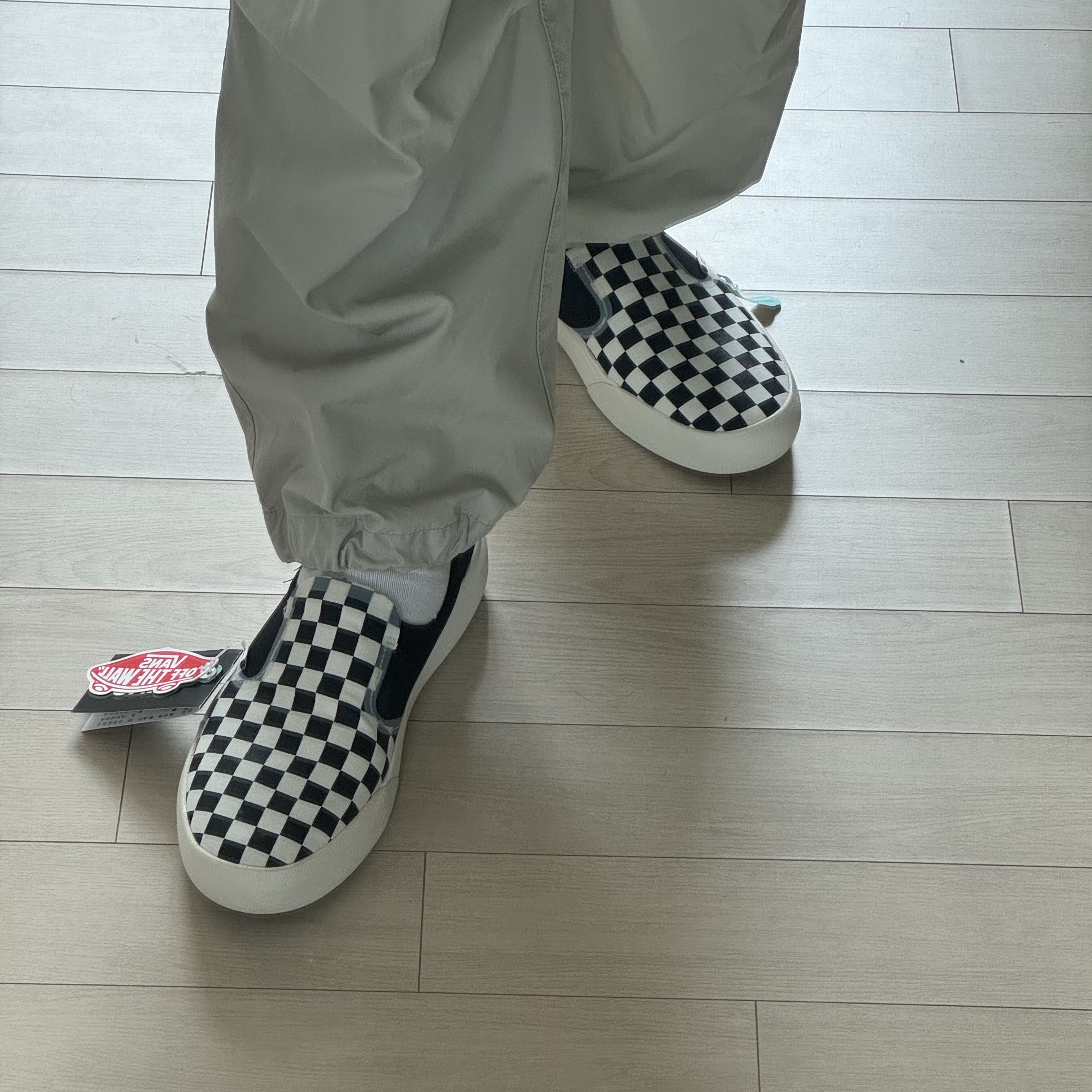 Vans Checkerboard Comfycush One Black 착용 스타일 - 2