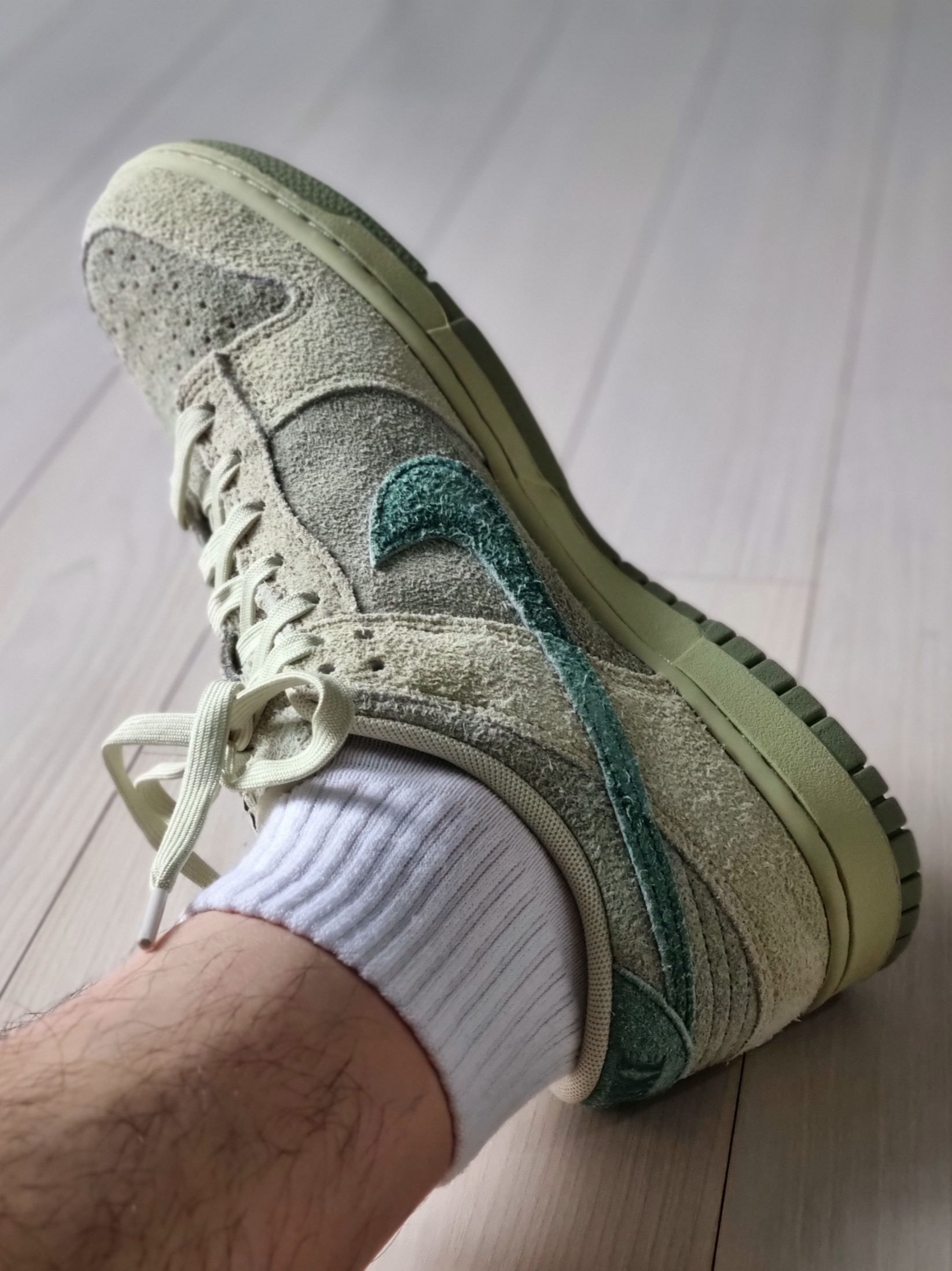 (W) Nike Dunk Low Olive Aura and Oil Green 착용 스타일