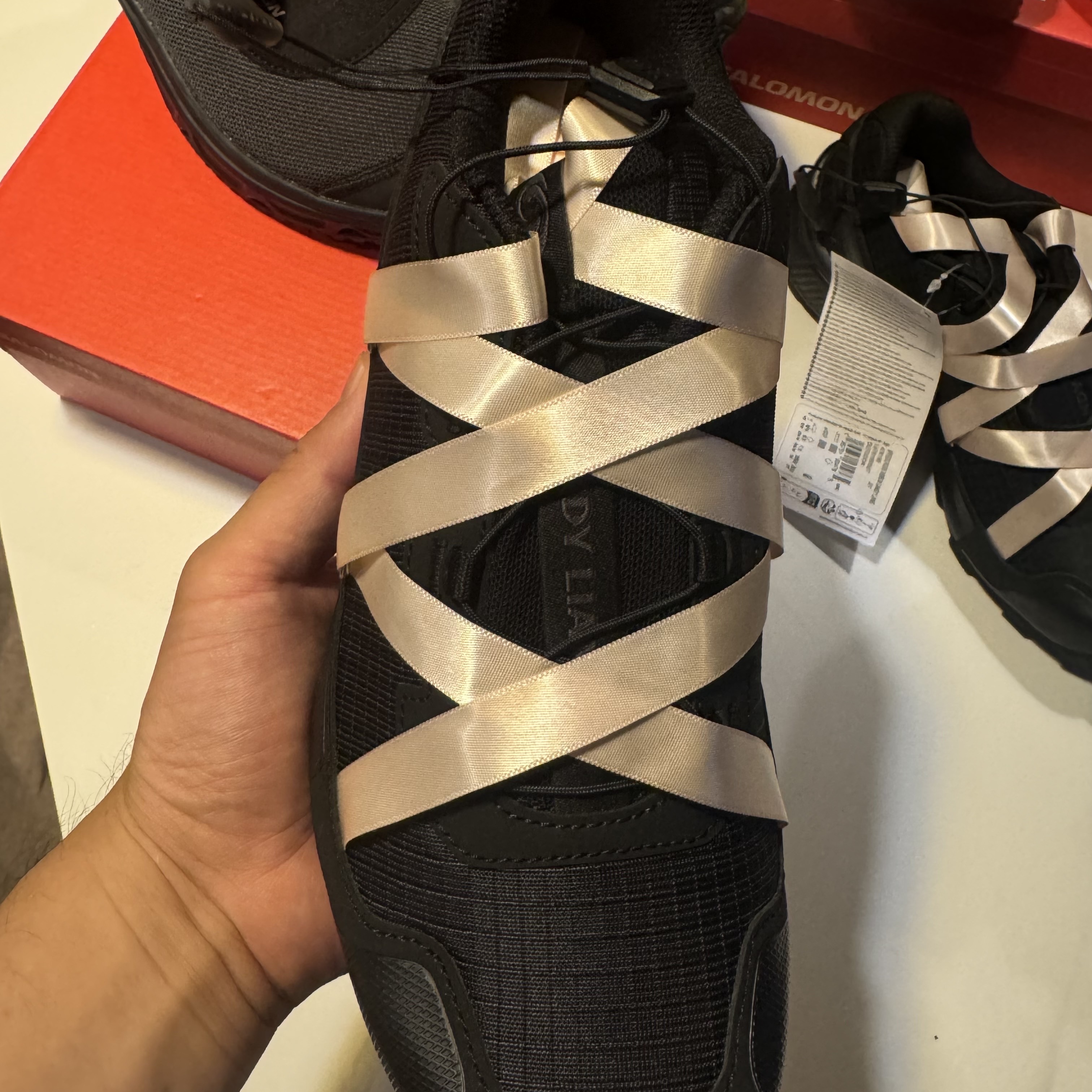 Salomon x Sandy Liang RX Marie Jeanne Black, Salomon x Sandy Liang RX Marie Jeanne Vanilla Ice 착용 스타일 - 3
