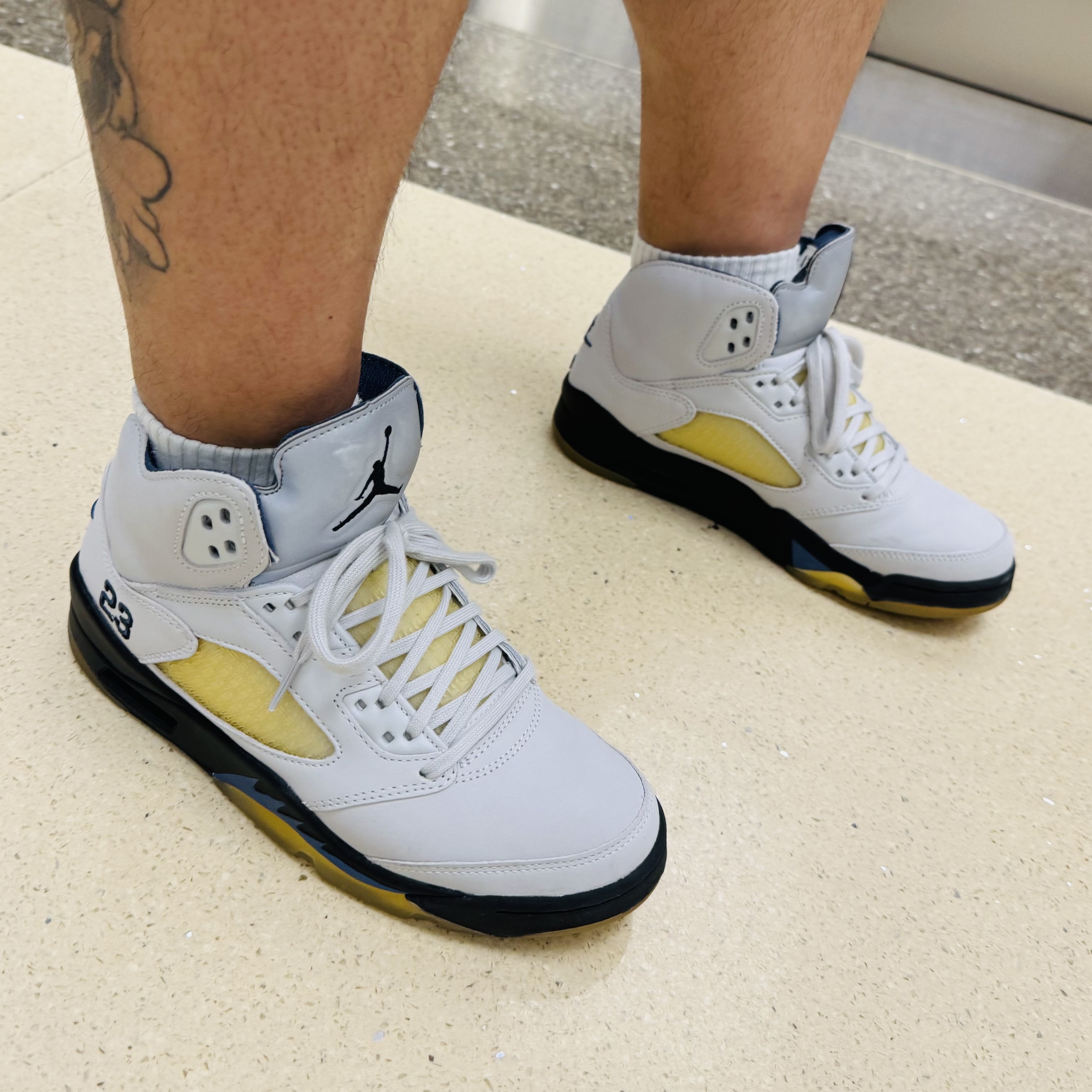 (W) Jordan 5 x A Ma Maniere Retro Dawn 착용 스타일