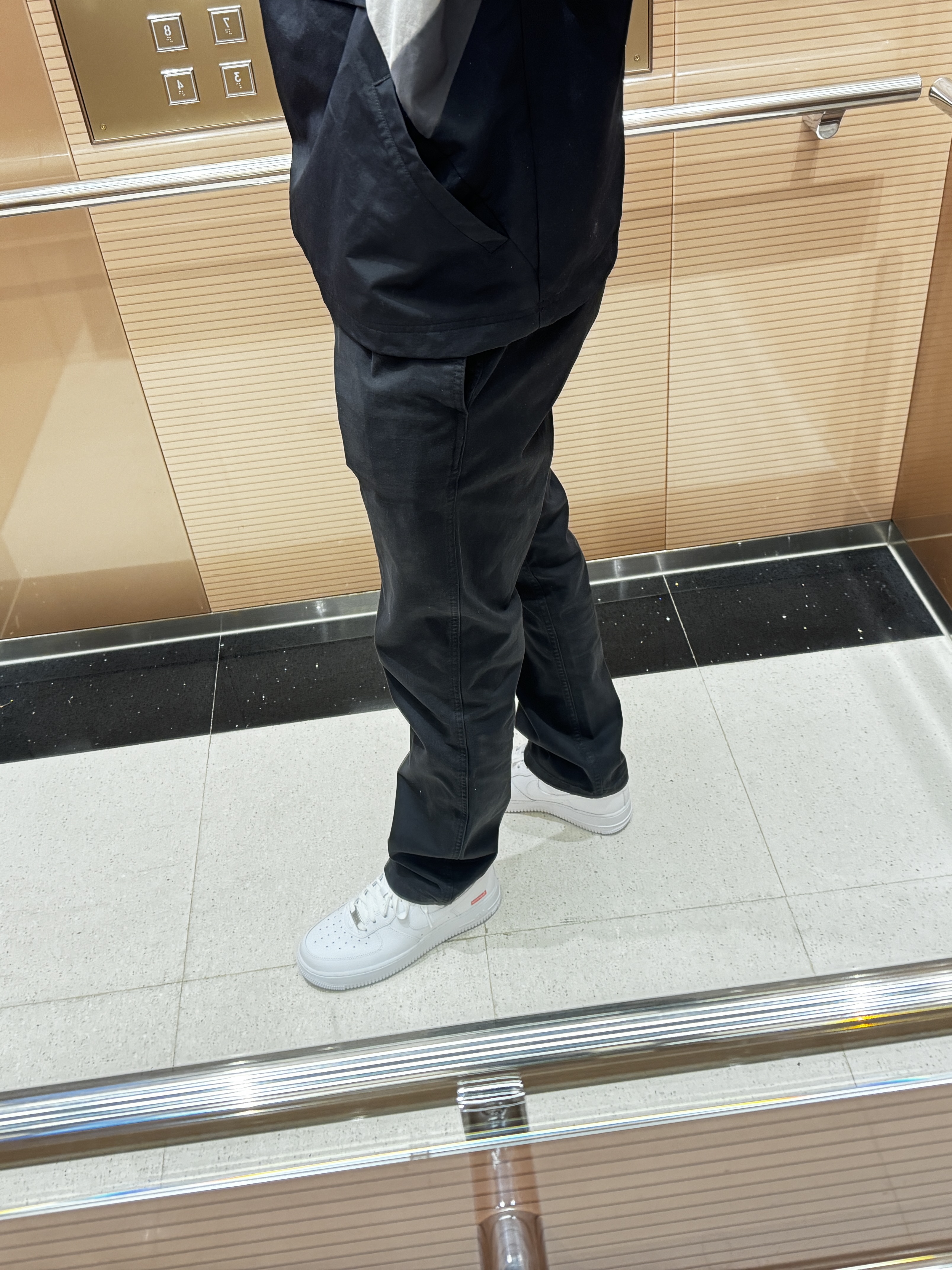 Nike x Supreme Air Force 1 Low White 착용 스타일 - 2