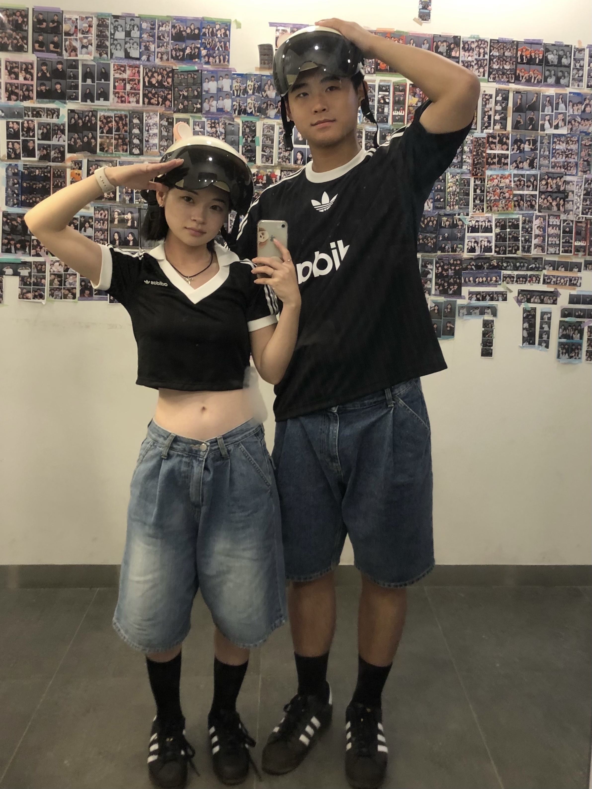 (W) Adidas Football Crop Top Black - KR Sizing, Adidas Adicolor T-Shirt Black White - KR Sizing 착용 스타일
