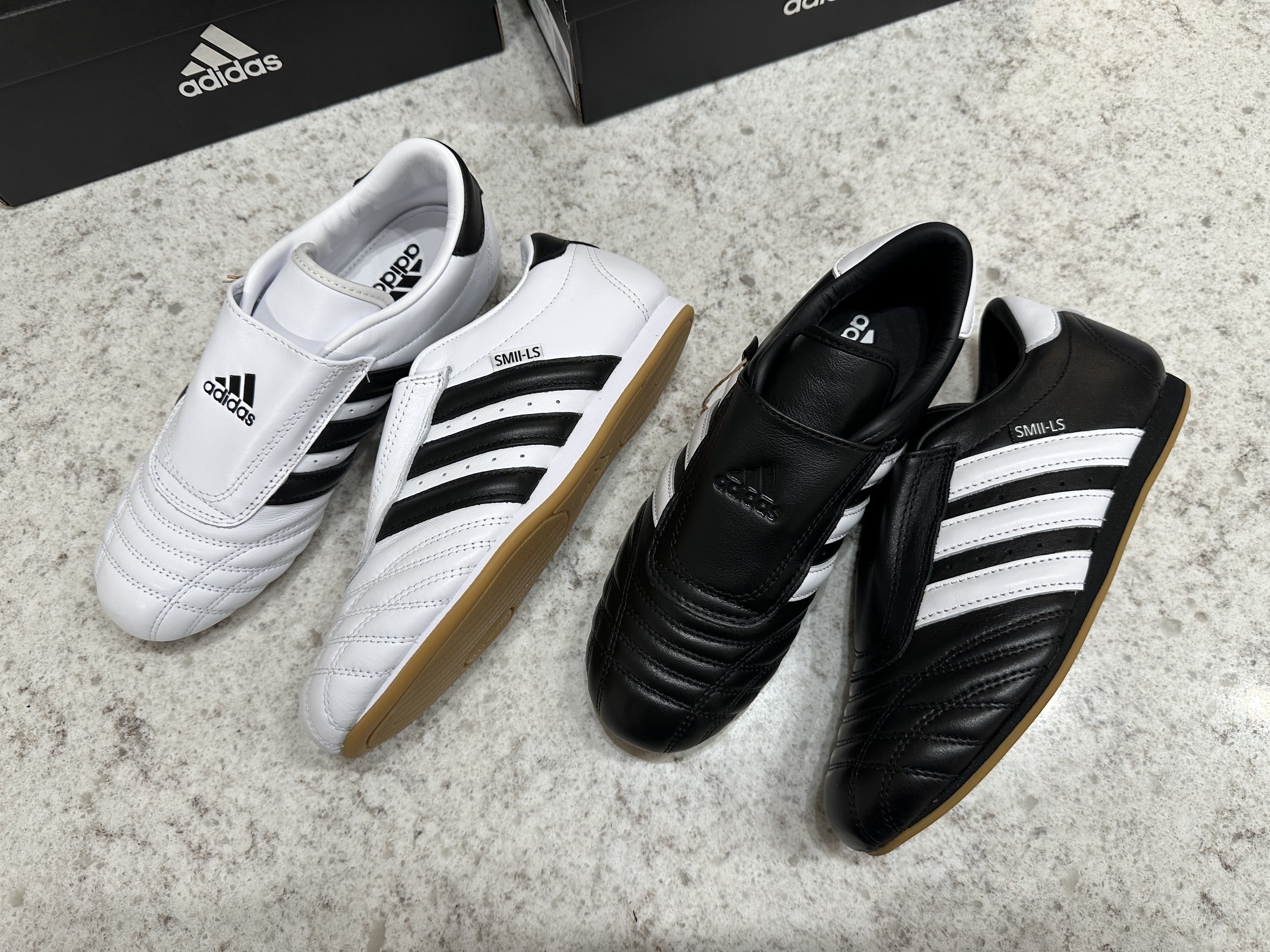 (W) Adidas Taekwondo Core Black Cloud White, (W) Adidas Taekwondo Cloud White Core Black 착용 스타일 - 2