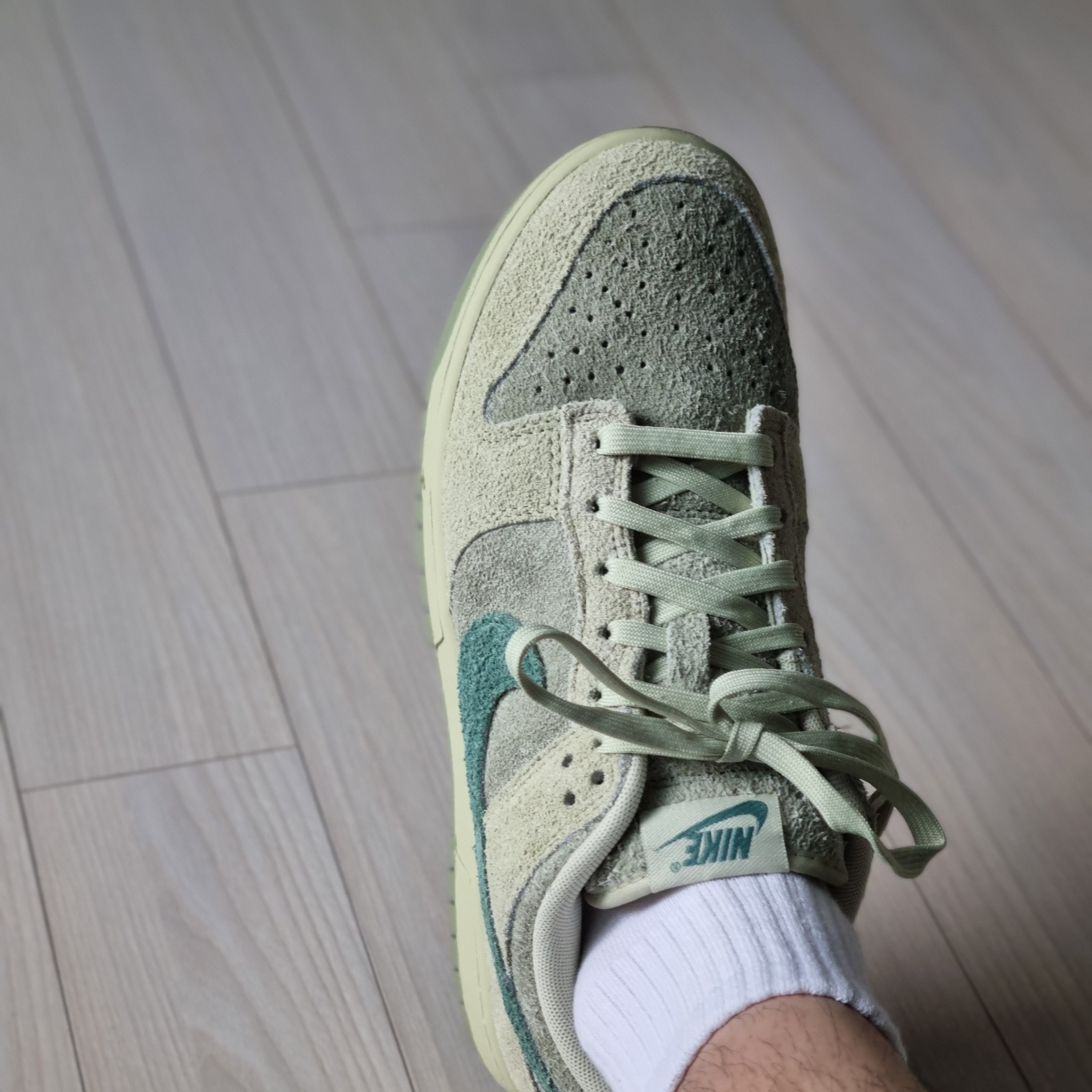 (W) Nike Dunk Low Olive Aura and Oil Green 착용 스타일