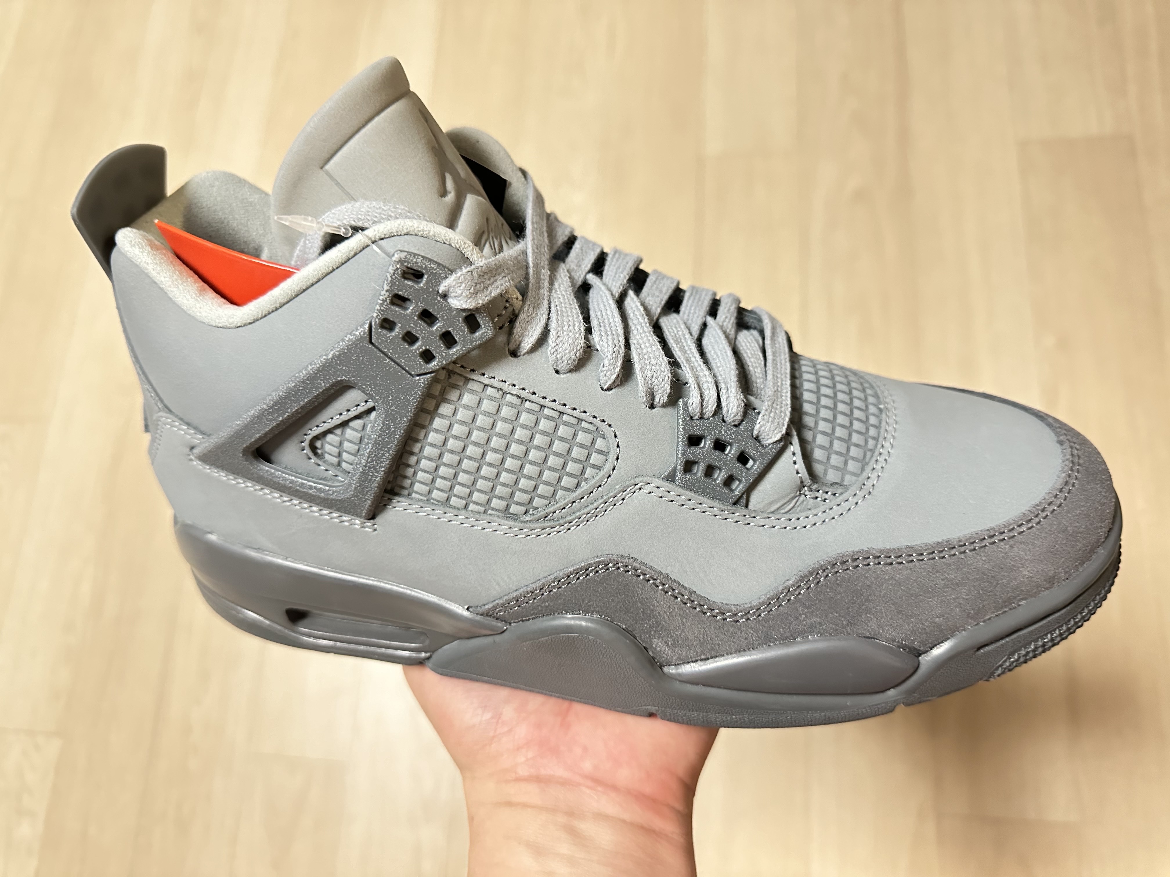 Jordan 4 Retro SE Wet Cement 착용 스타일