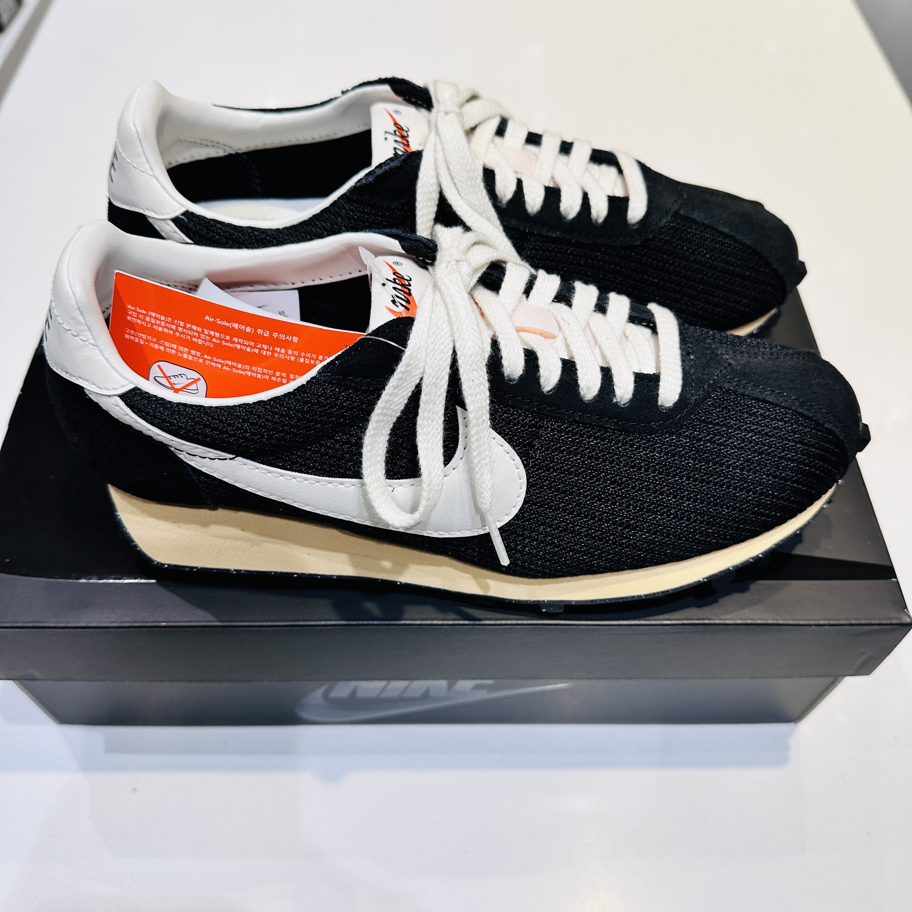 Nike LD-1000 SP Black and Sail 착용 스타일 - 4
