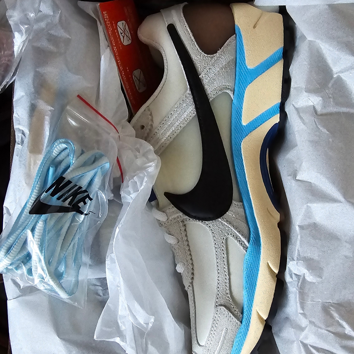 (W) Nike Zoom Vomero 5 PRM Designed by Japan 착용 스타일