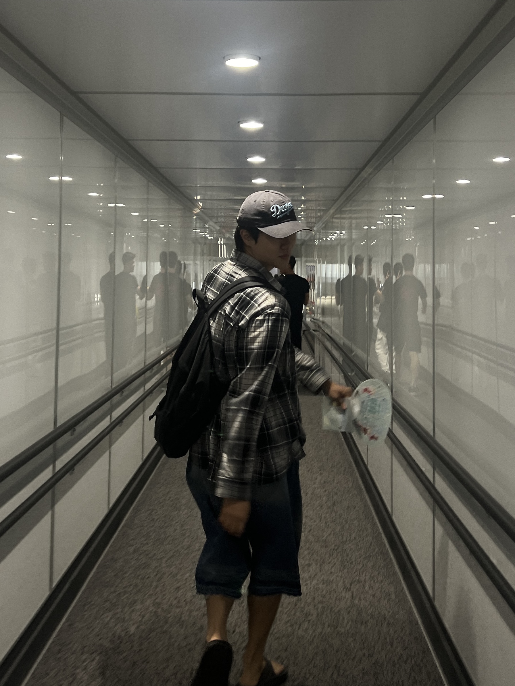 Oofos OOriginal Black 착용 스타일 - 4