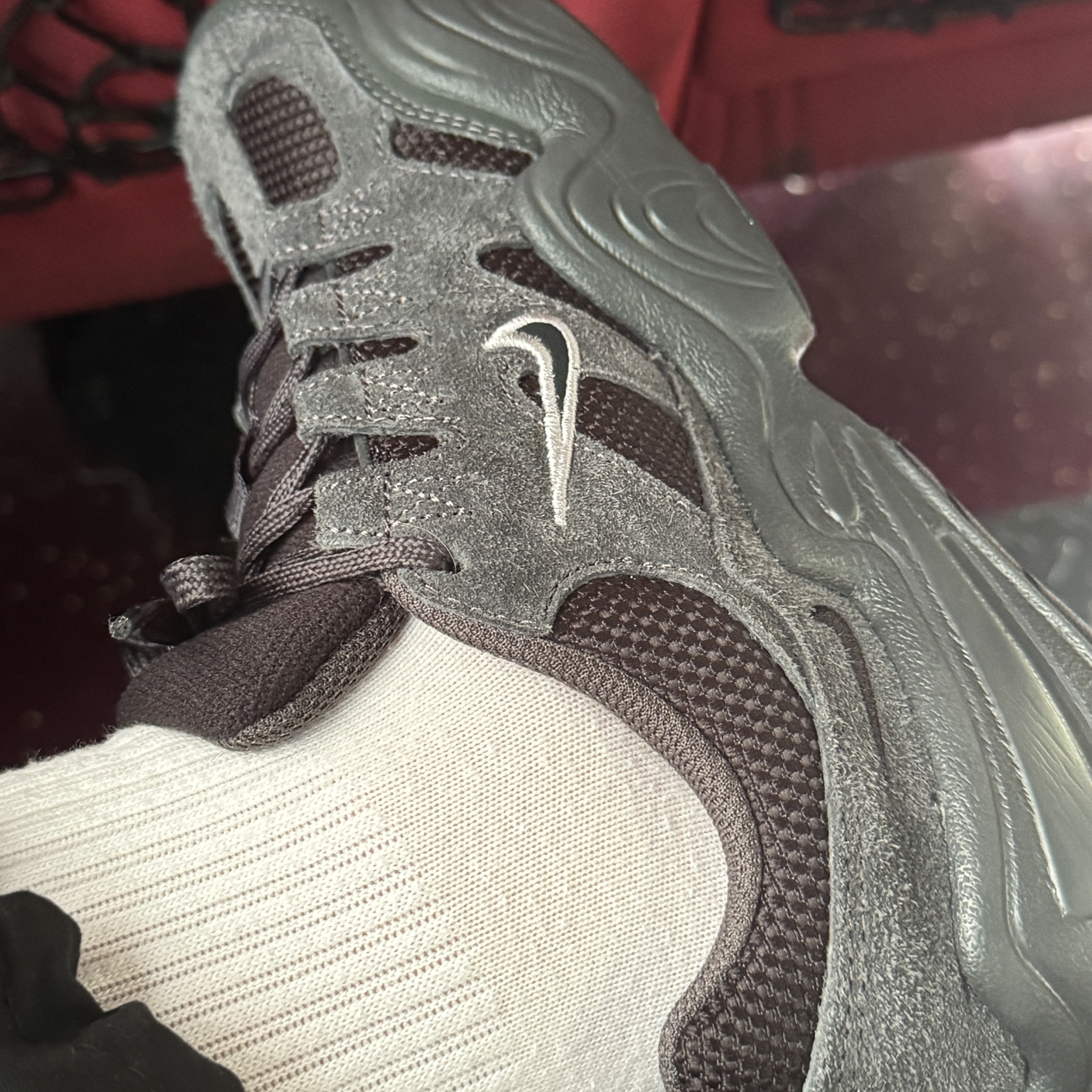 (W) Nike Tech Hera Anthracite Light Smoke Grey 착용 스타일 - 2