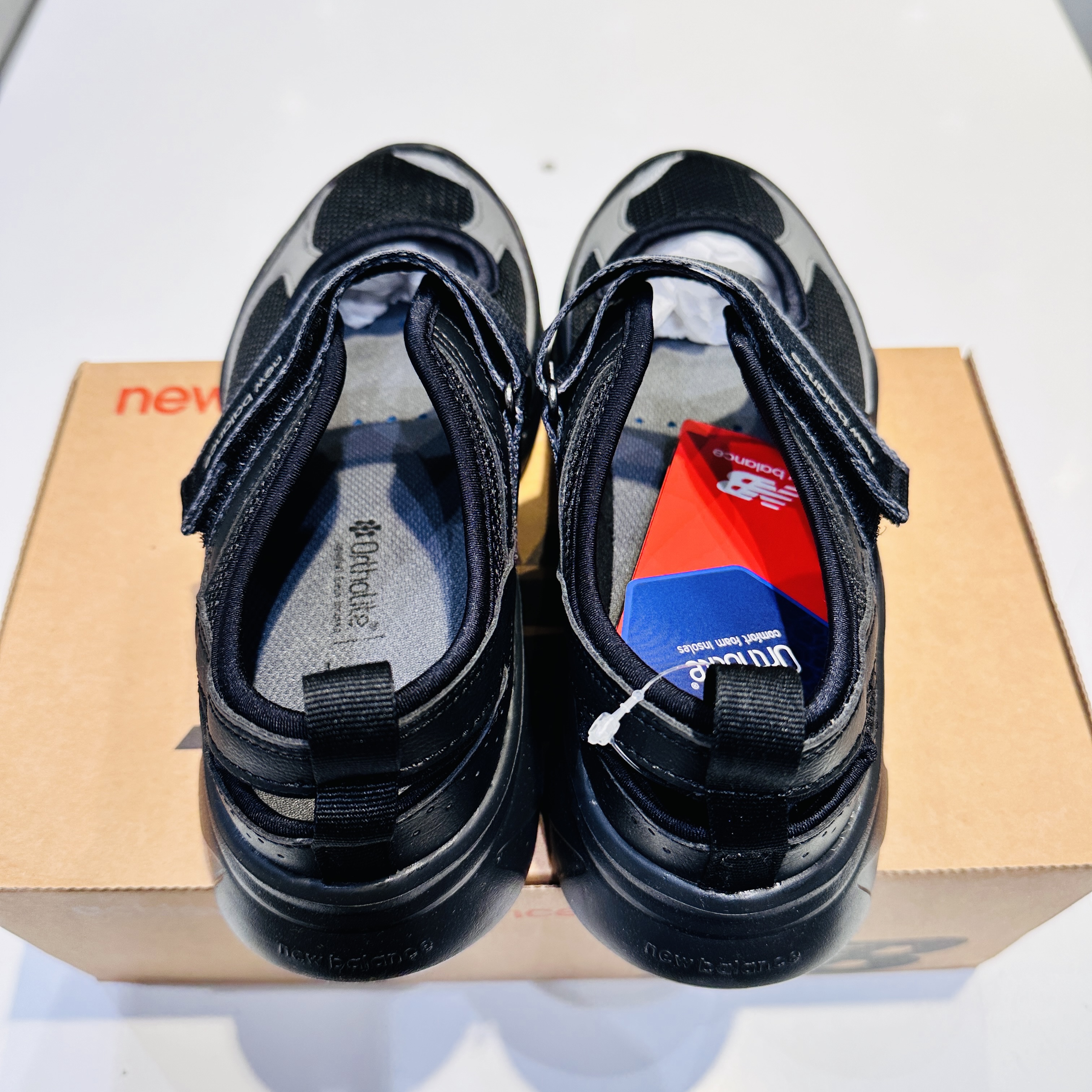 (W) New Balance Breeze SD2202 Black 착용 스타일 - 3