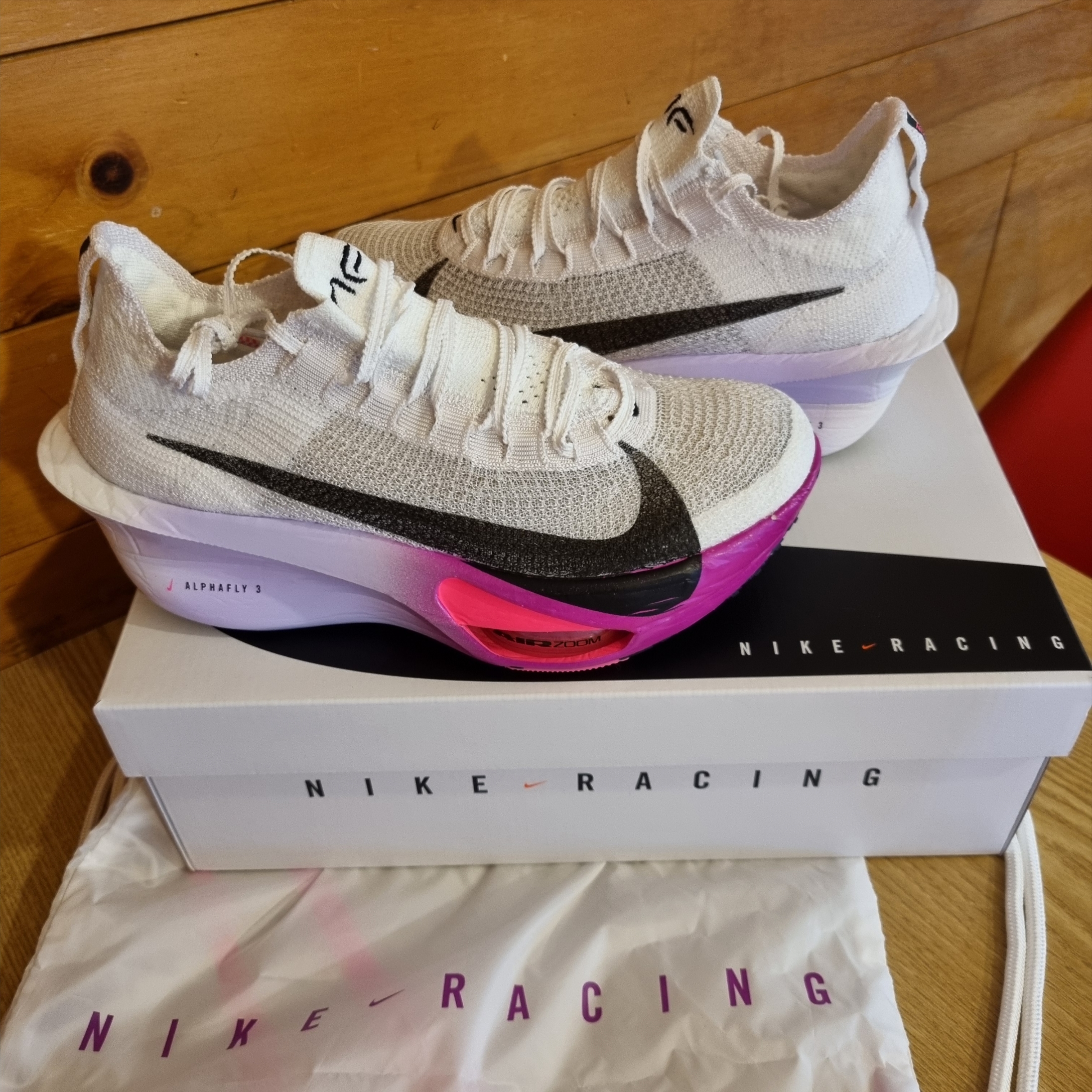Nike Air Zoom Alphafly Next% 3 Hyper Pink 착용 스타일 - 1