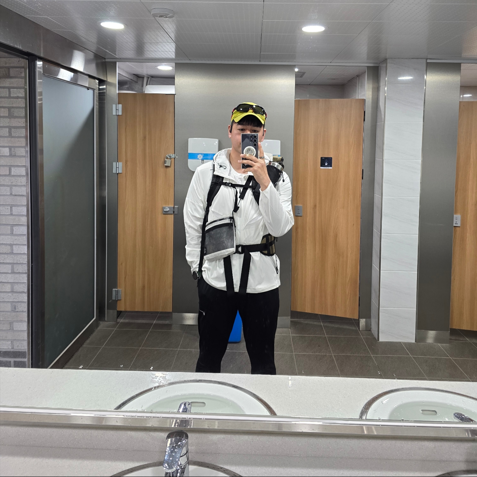 Nike Windrunner Running Jacket White - Asia 착용 스타일