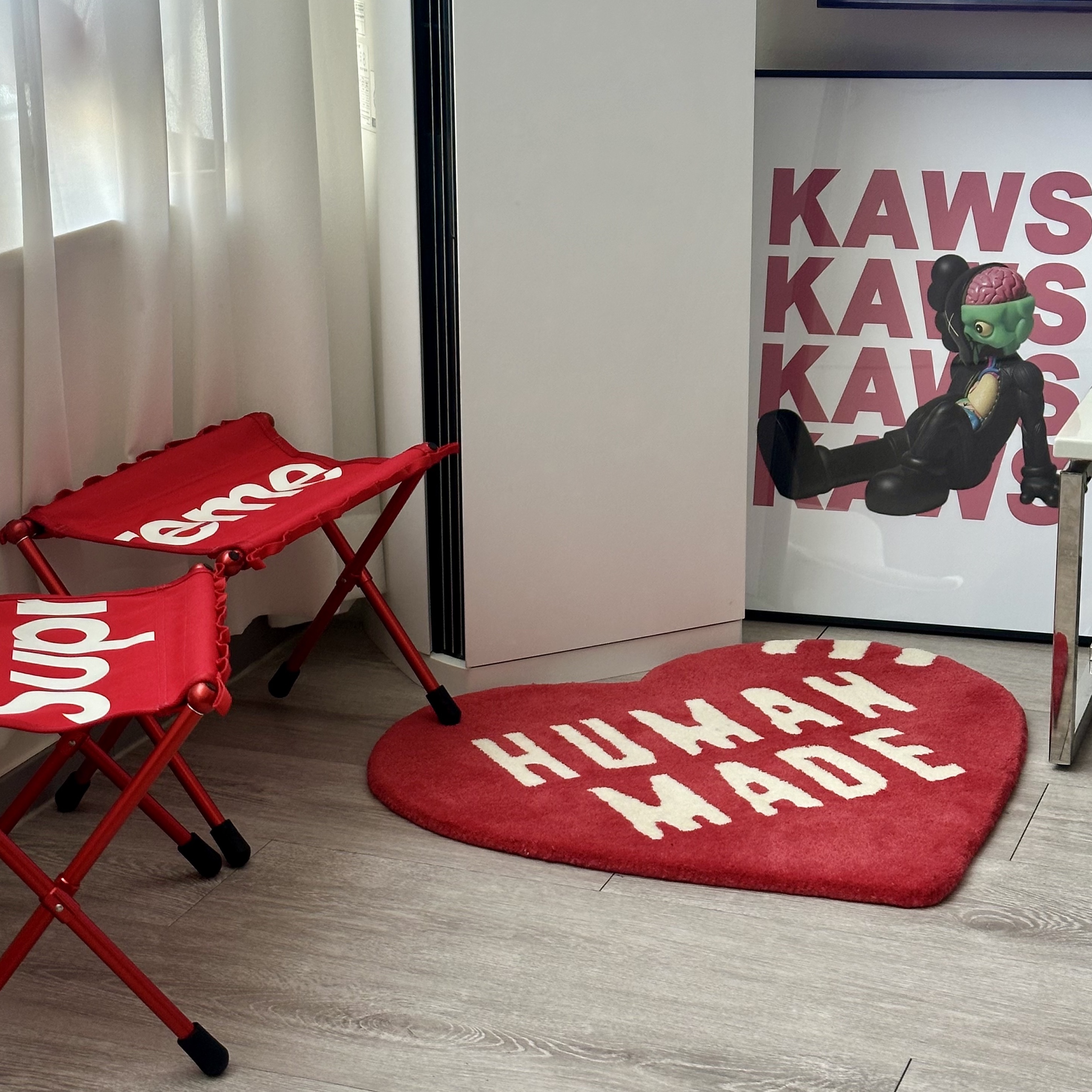 Human Made Heart Rug Medium Red, Supreme x Helinox Tactical Field Stool Red (Set Of 2) - 23FW 착용 스타일