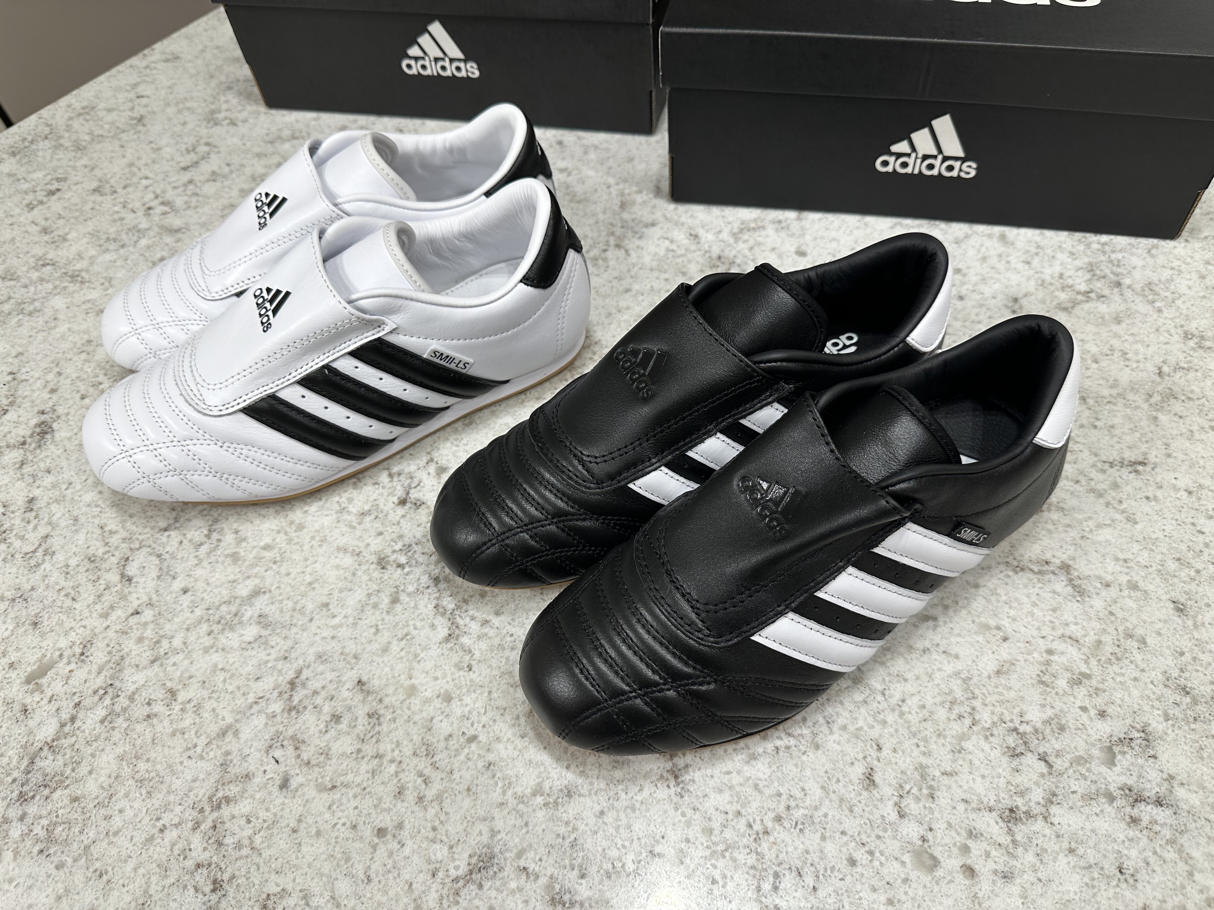 (W) Adidas Taekwondo Core Black Cloud White, (W) Adidas Taekwondo Cloud White Core Black 착용 스타일 - 1
