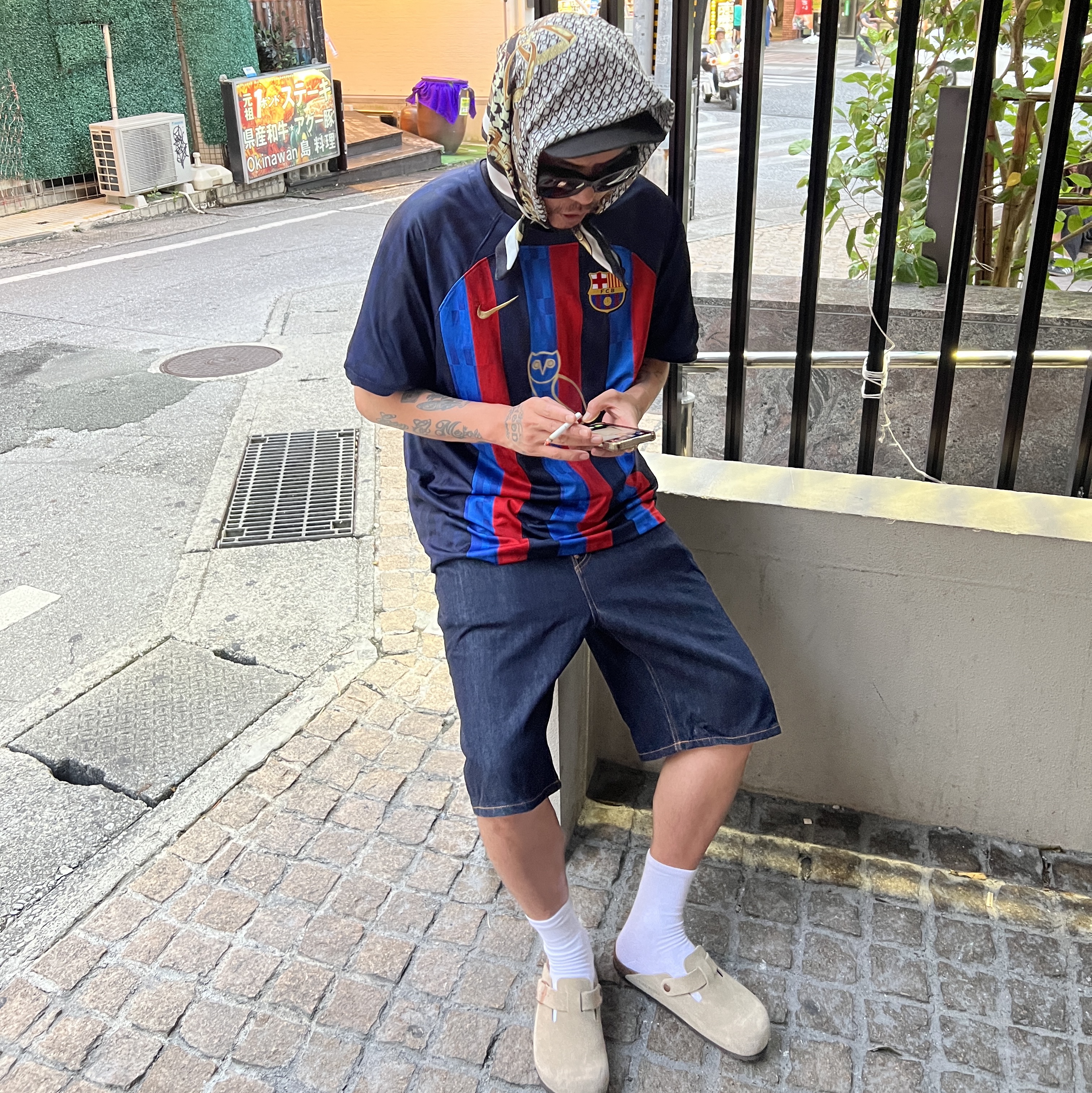 Birkenstock Boston Soft Footbed Taupe - Narrow, Palace x Evisu Shorts Dark Denim - 24SS 착용 스타일 - 1