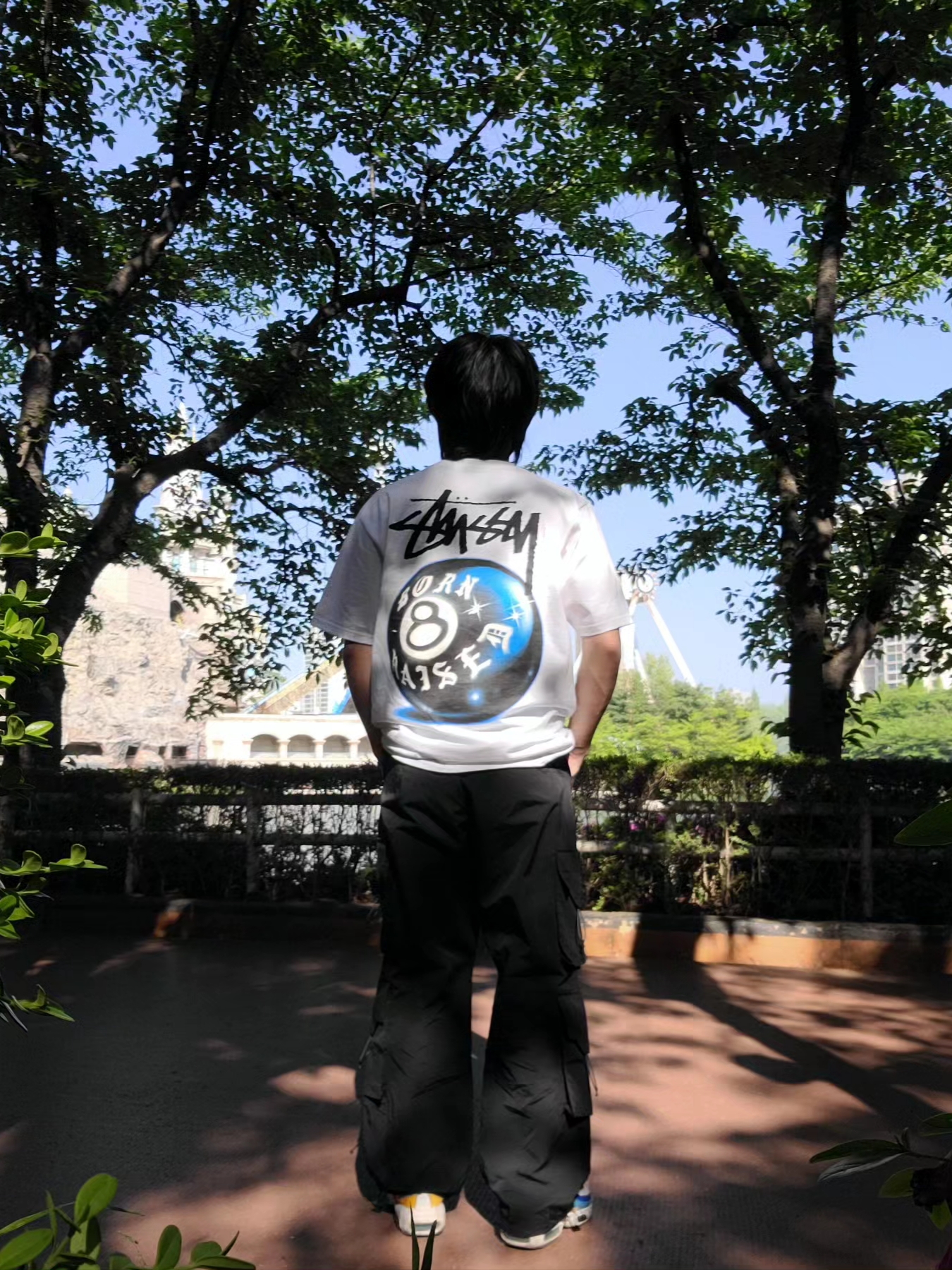 Stussy x Born X Raised 8 Ball T-Shirt White, Nike Air Max 95 SE Windbreaker 착용 스타일