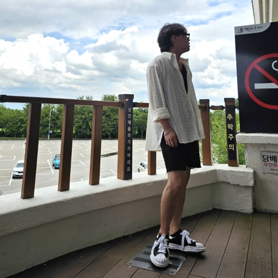 Maison Mihara Yasuhiro Blakey OG Sole Canvas Low-top Sneakers Black White 착용 스타일 - 1