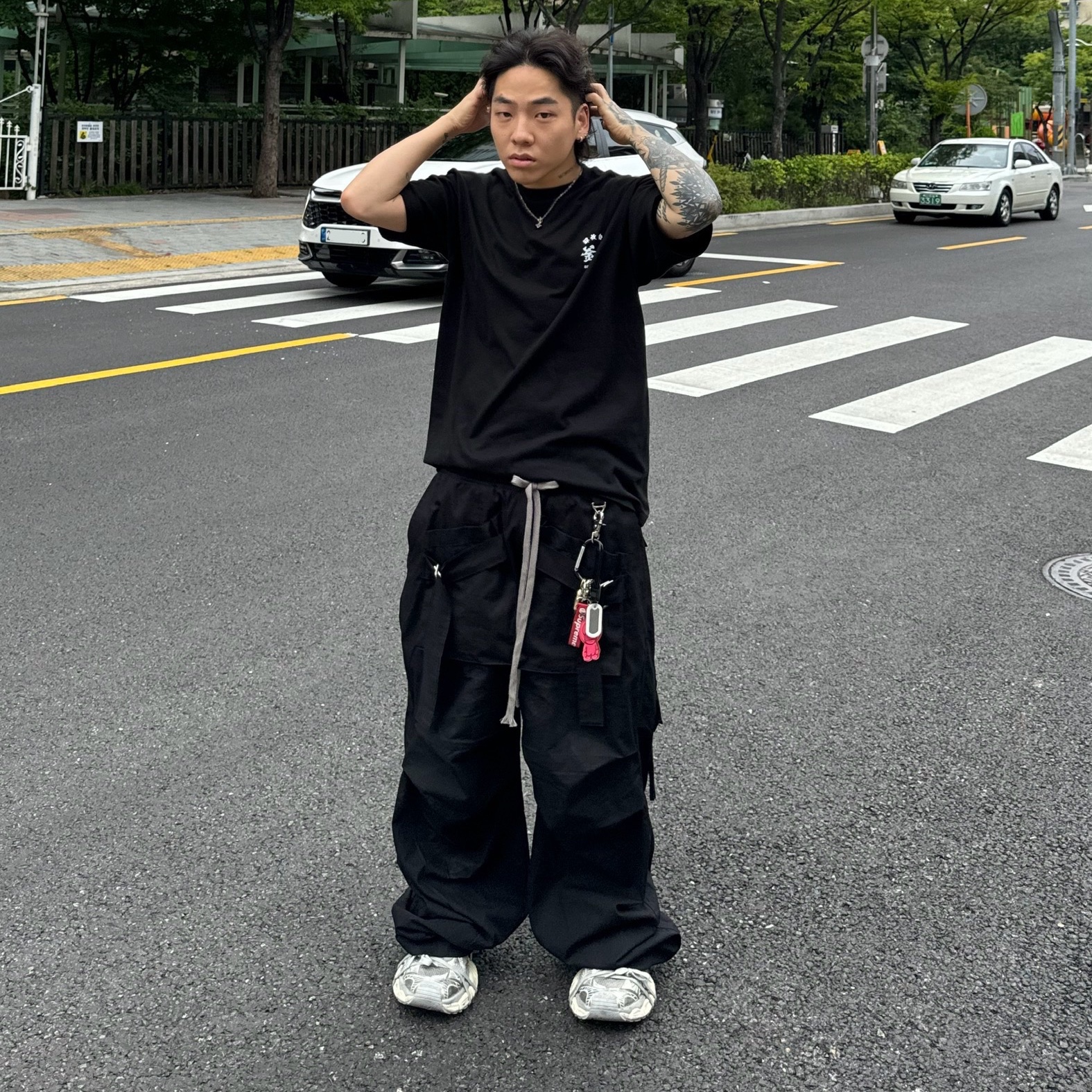 Balenciaga 3XL Sneakers Light Beige 착용 스타일 - 2