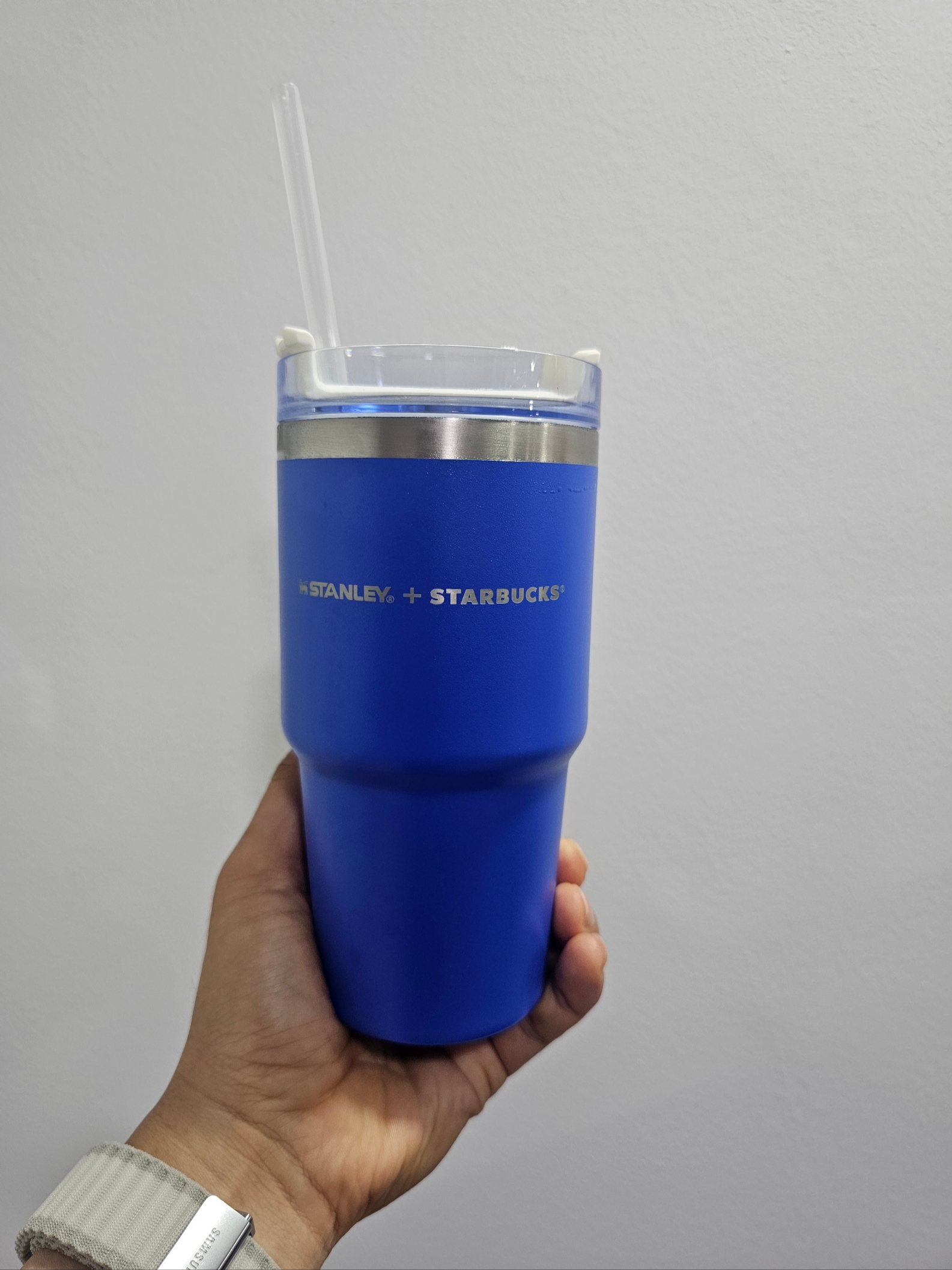 Stanley x Starbucks 23 SS Summer Hideout Quencher 591ml 착용 스타일