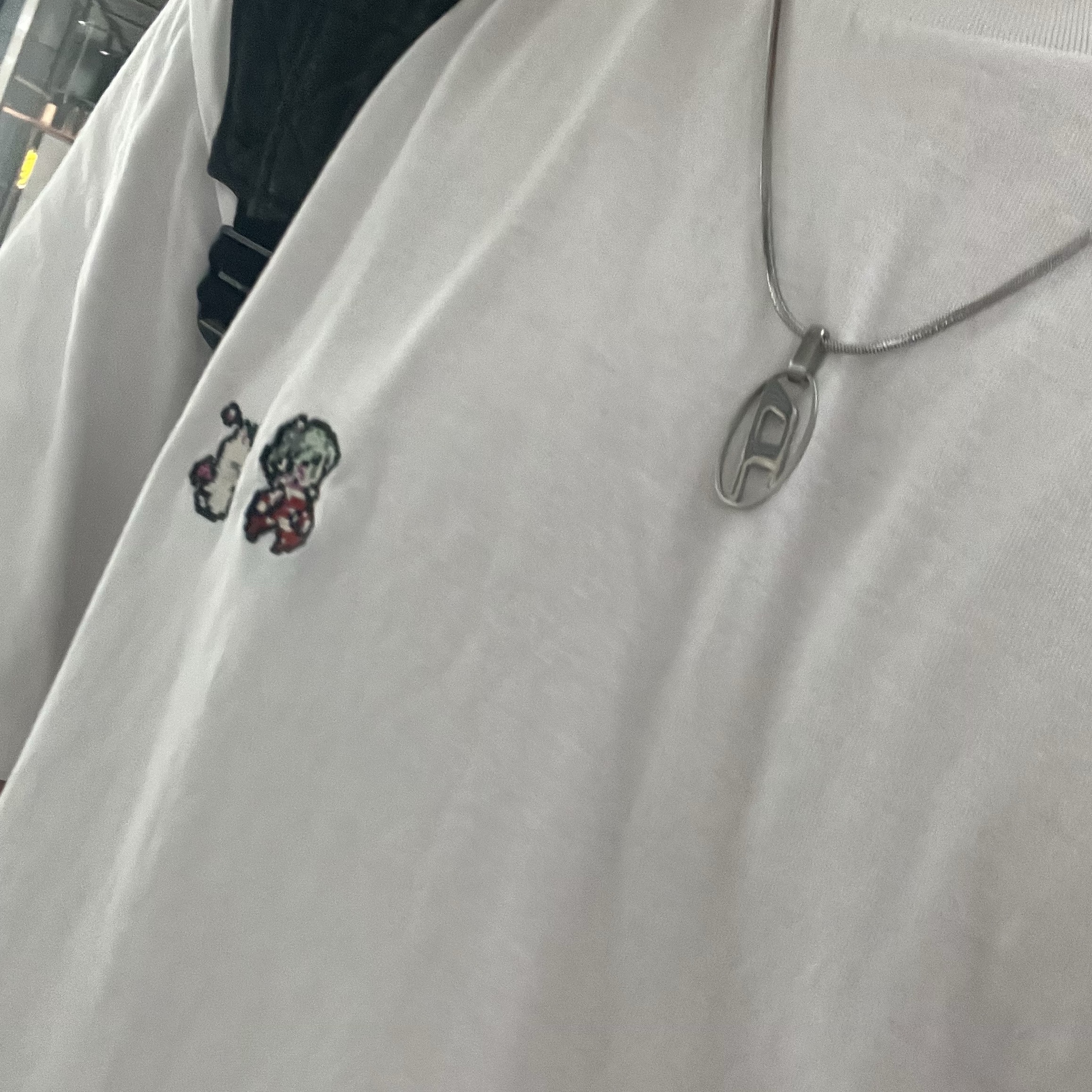 Diesel Dx1342 Stainless Steel Pendant Necklace Silver 착용 스타일