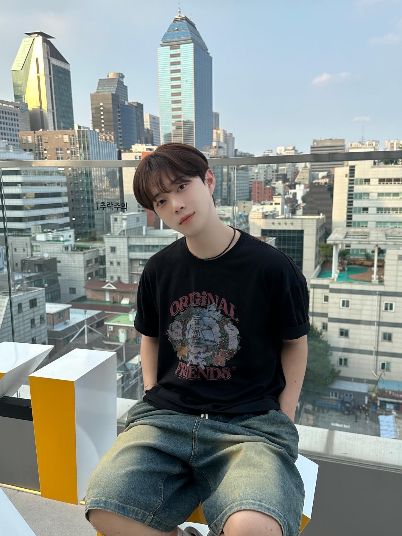 RDVZ Original Puppy Friends T-shirt Black 착용 스타일 - 3