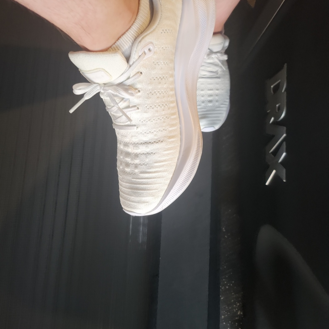 Nike ReactX Infinity Run 4 White 착용 스타일