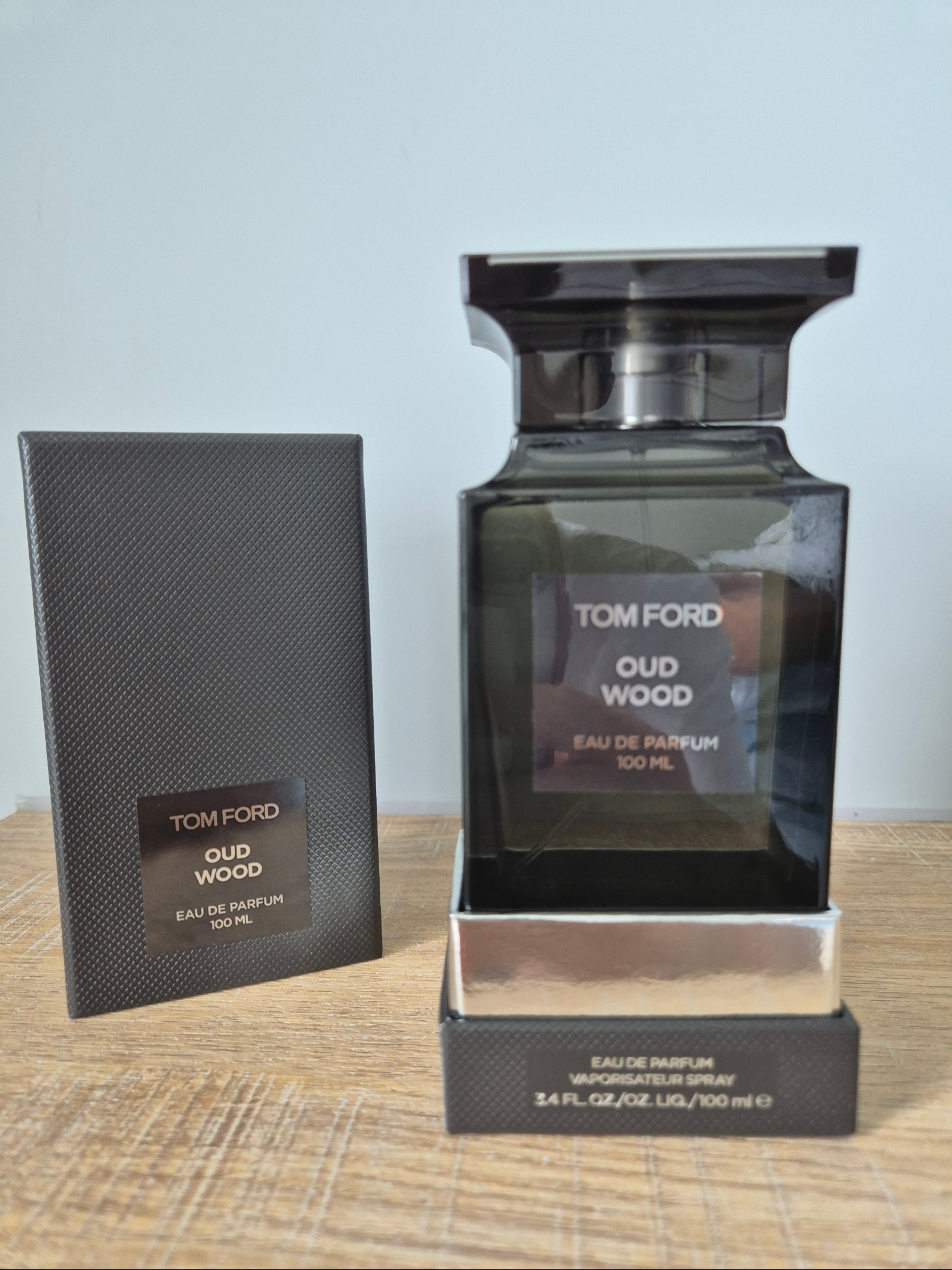 Tom Ford Oud Wood Eau De Parfum 100ml 착용 스타일