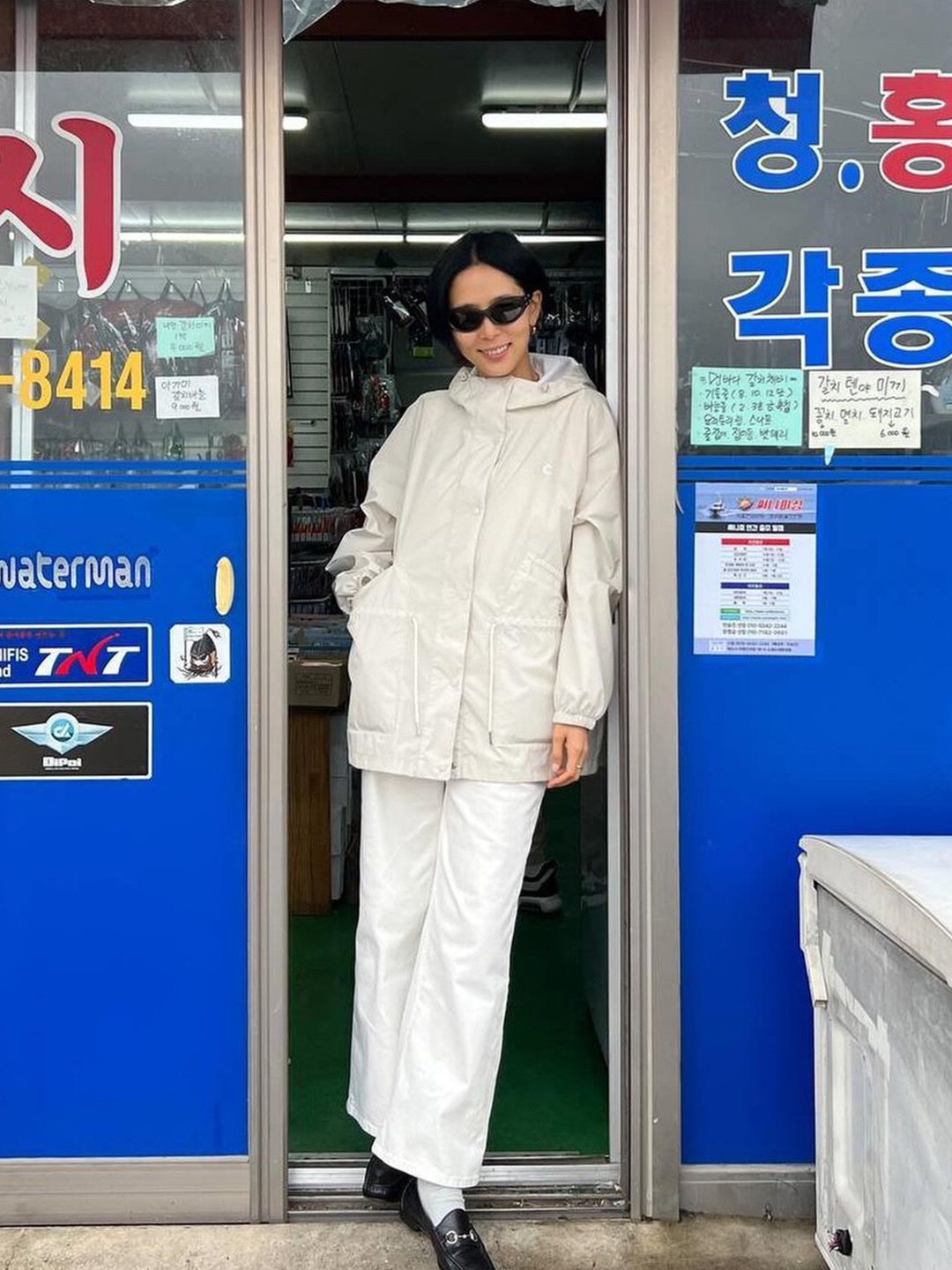 (W) Isabel Marant Dastyni Raincoat Neutral - 22FW, (W) Isabel Marant Dastyni Fitted Raincoat Honey - 22SS 착용 스타일 - 2