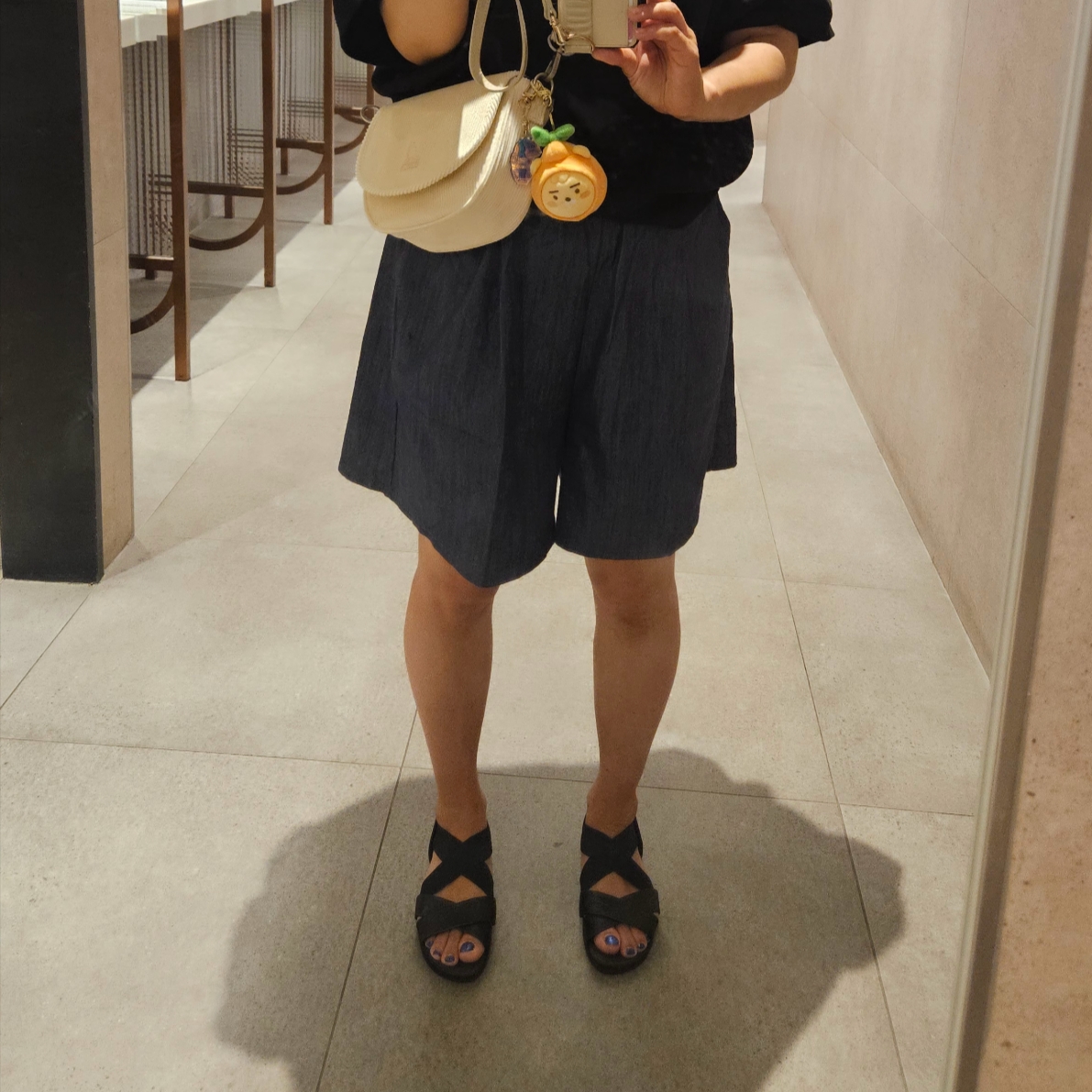 (W) Camper Right Leather Cross Strap Sandals Black, Starbucks 21 Summer Sunset Umbrella Purple 착용 스타일 - 1
