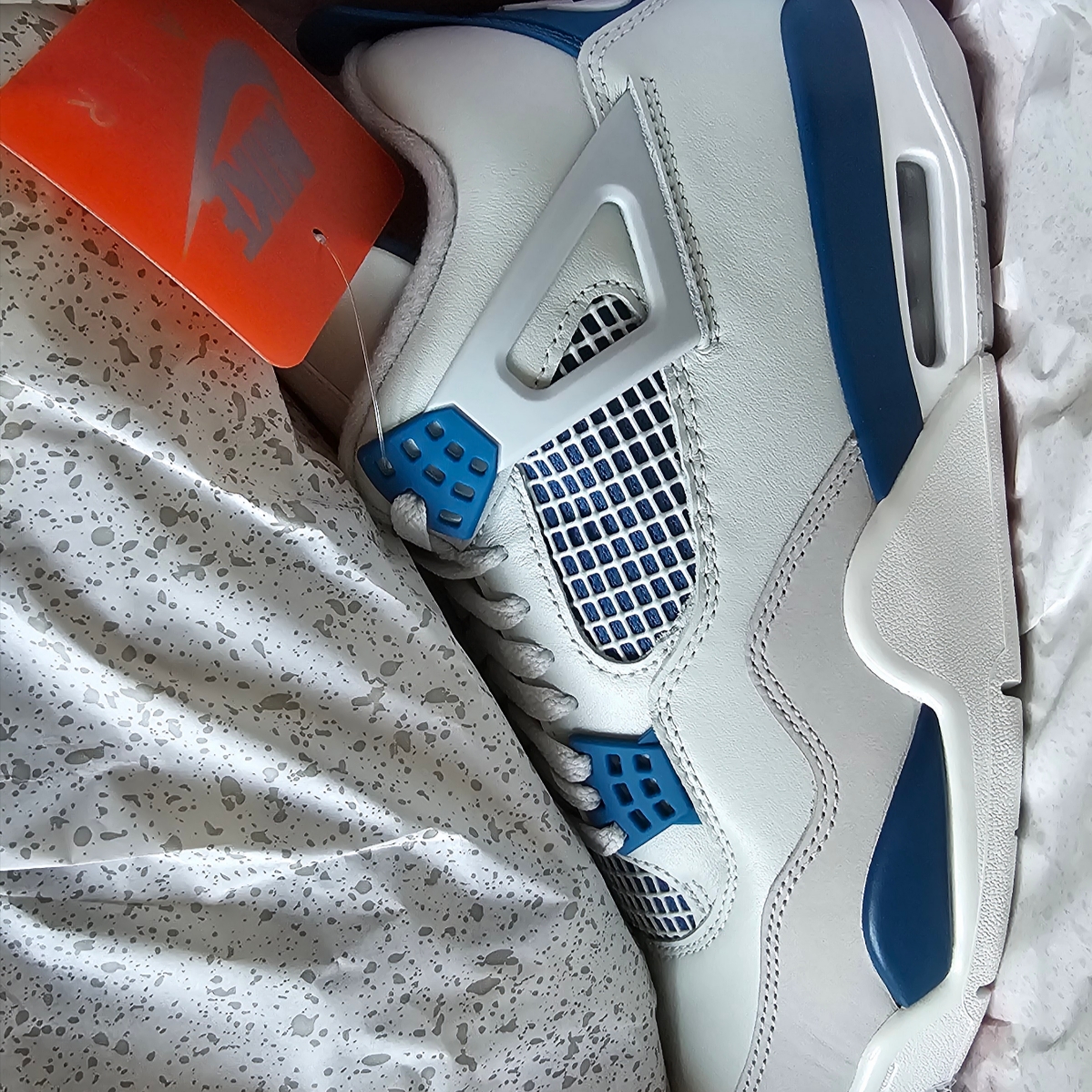 Jordan 4 Retro Industrial Blue 착용 스타일