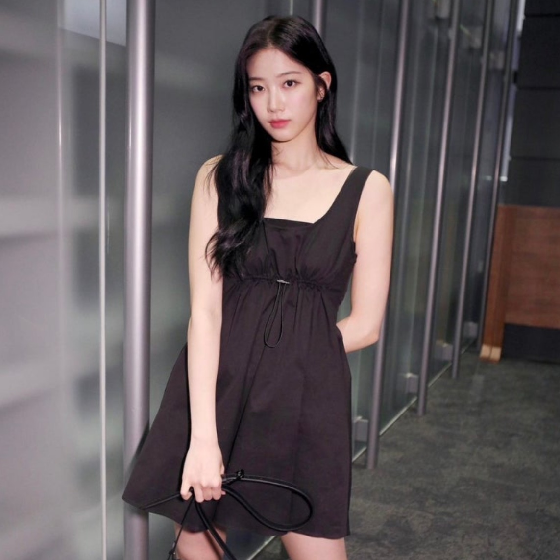 (W) Zara Poplin Mini Dress Black 착용 스타일 - 1