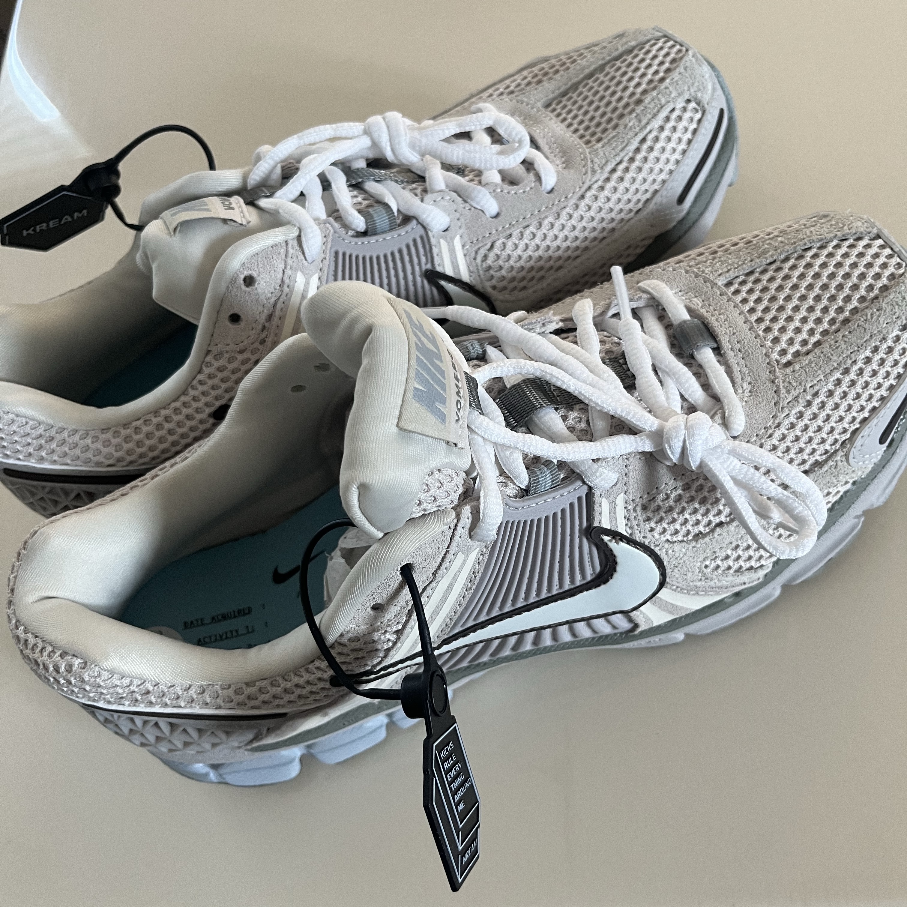 Nike Zoom Vomero 5 SE Light Orewood Brown 착용 스타일