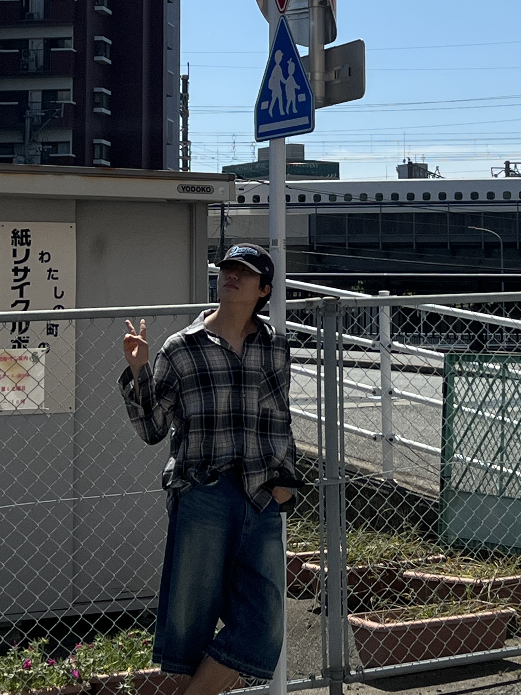 Oofos OOriginal Black 착용 스타일 - 2