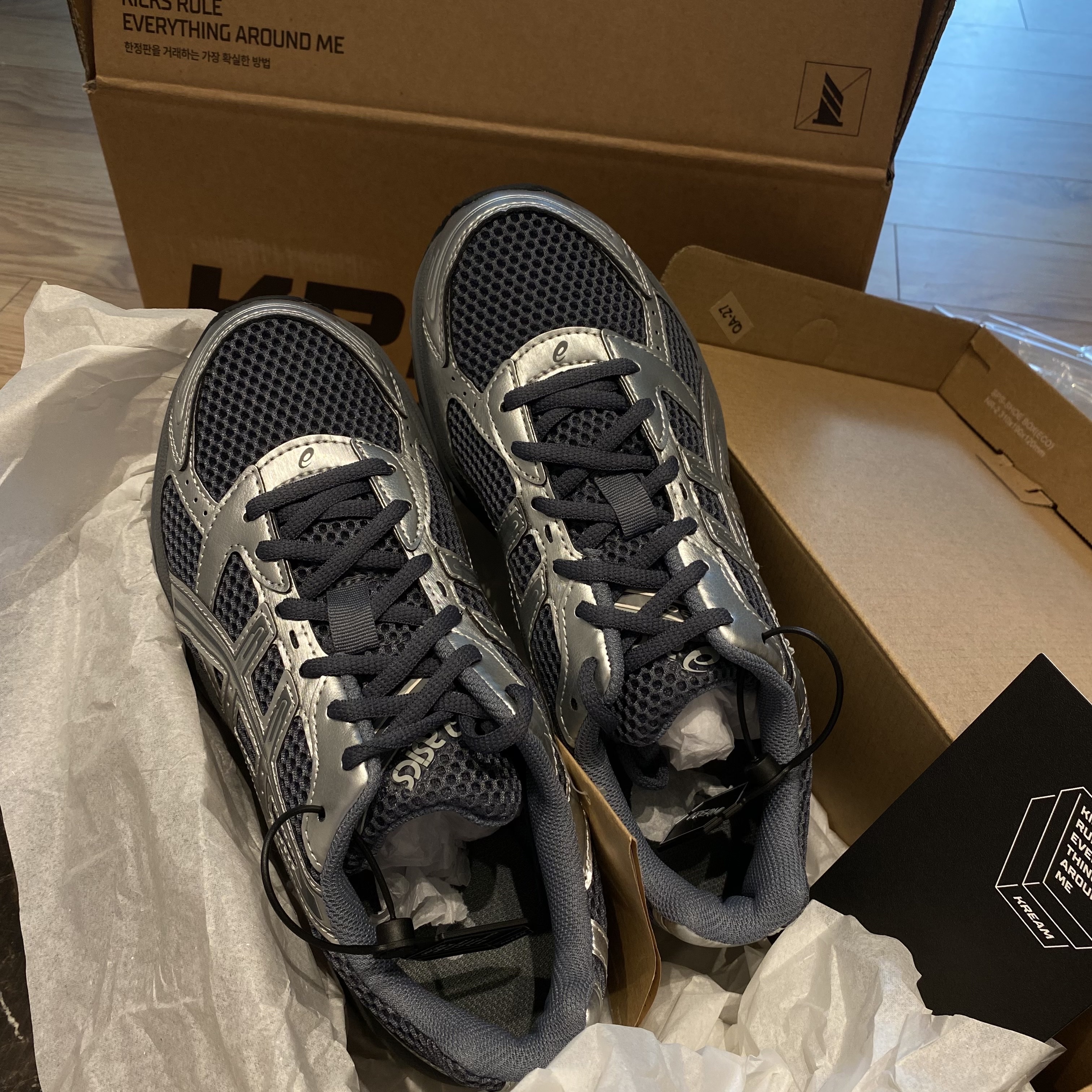 Asics Gel-1130 Steel Grey Pure Silver 착용 스타일