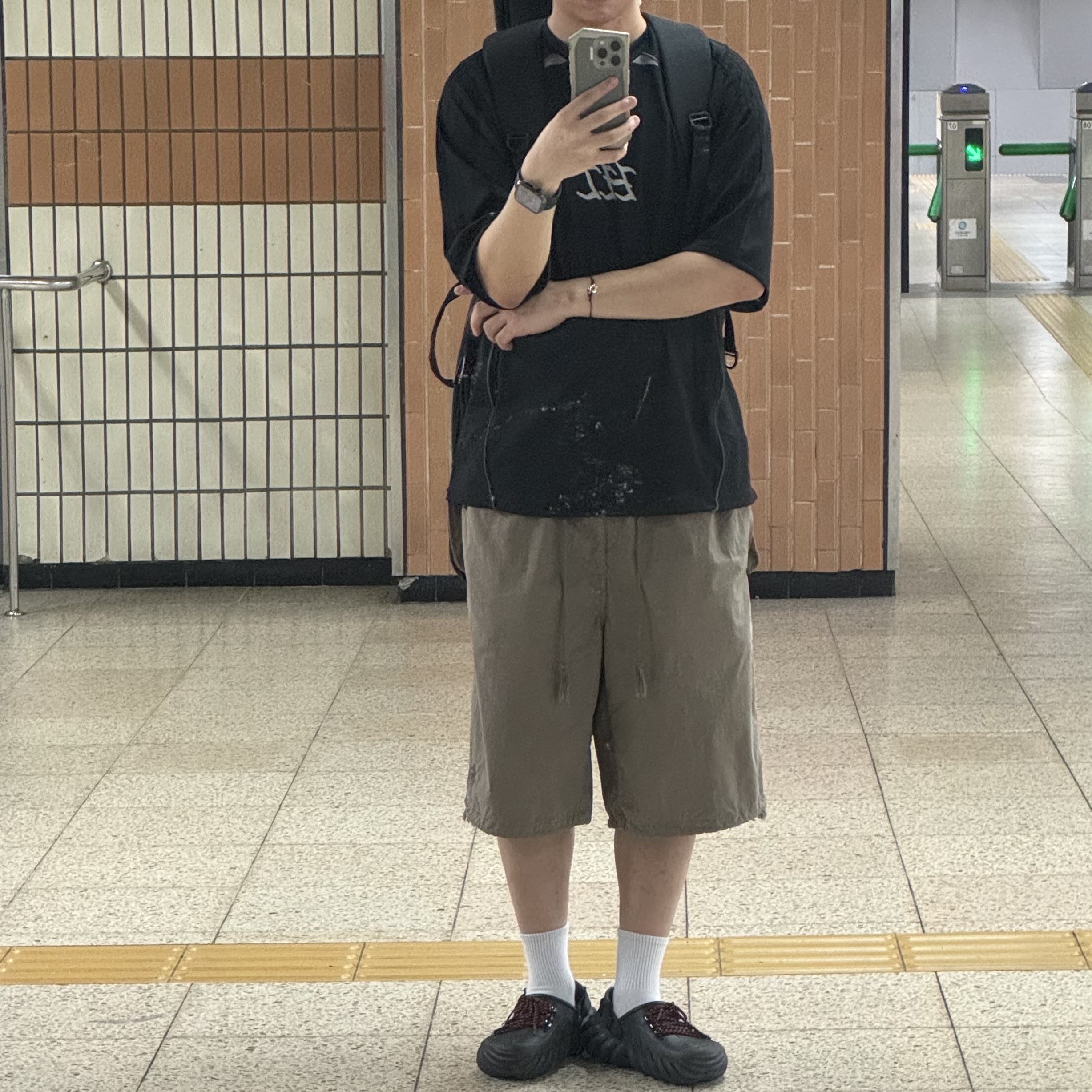 Polyteru Human Index Index 1/2 Jersey T-Shirt Black/Charcoal, Stussy Nyco Over Short Mushroom 착용 스타일